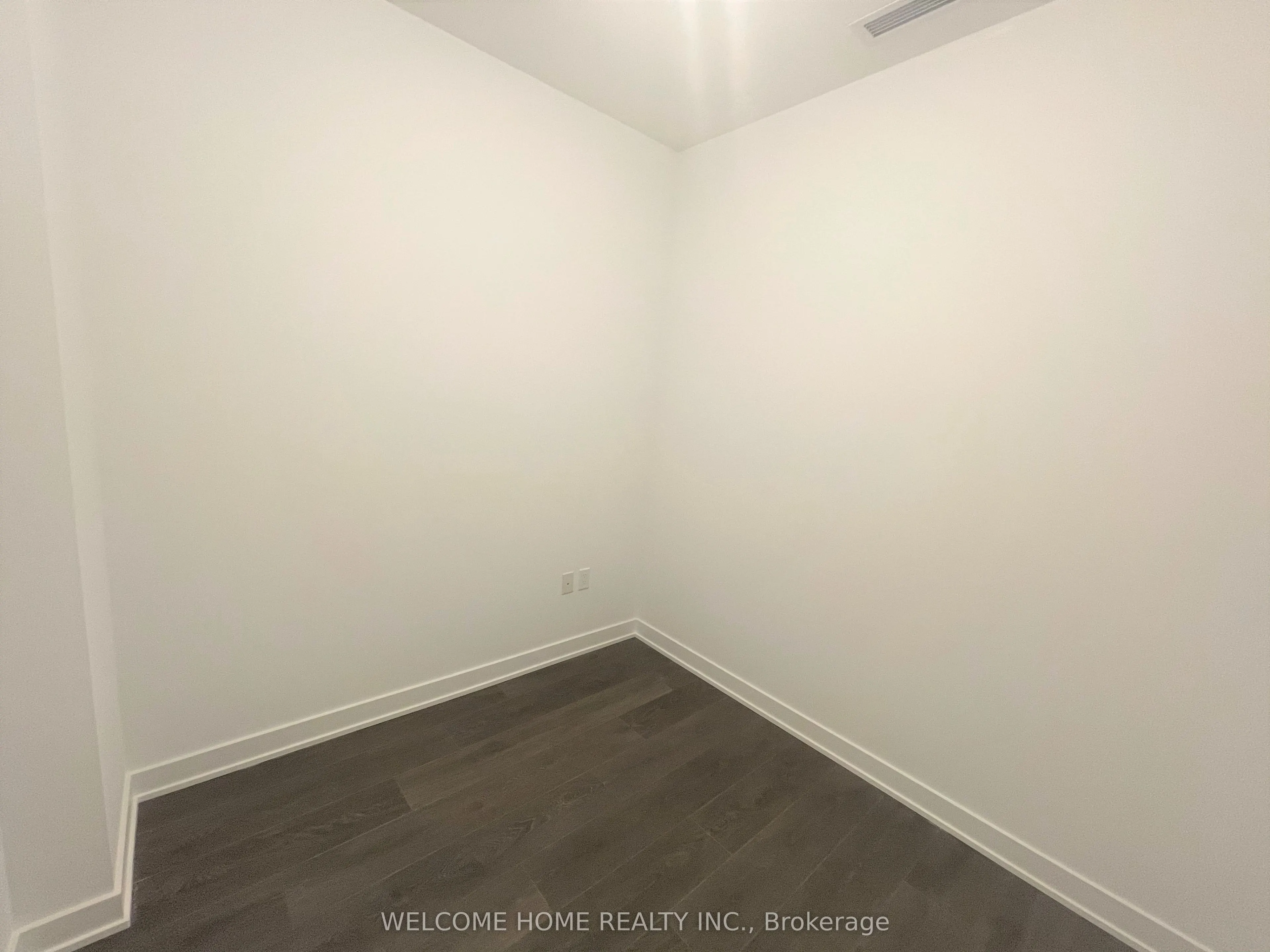 85 Oneida Crescent, #904