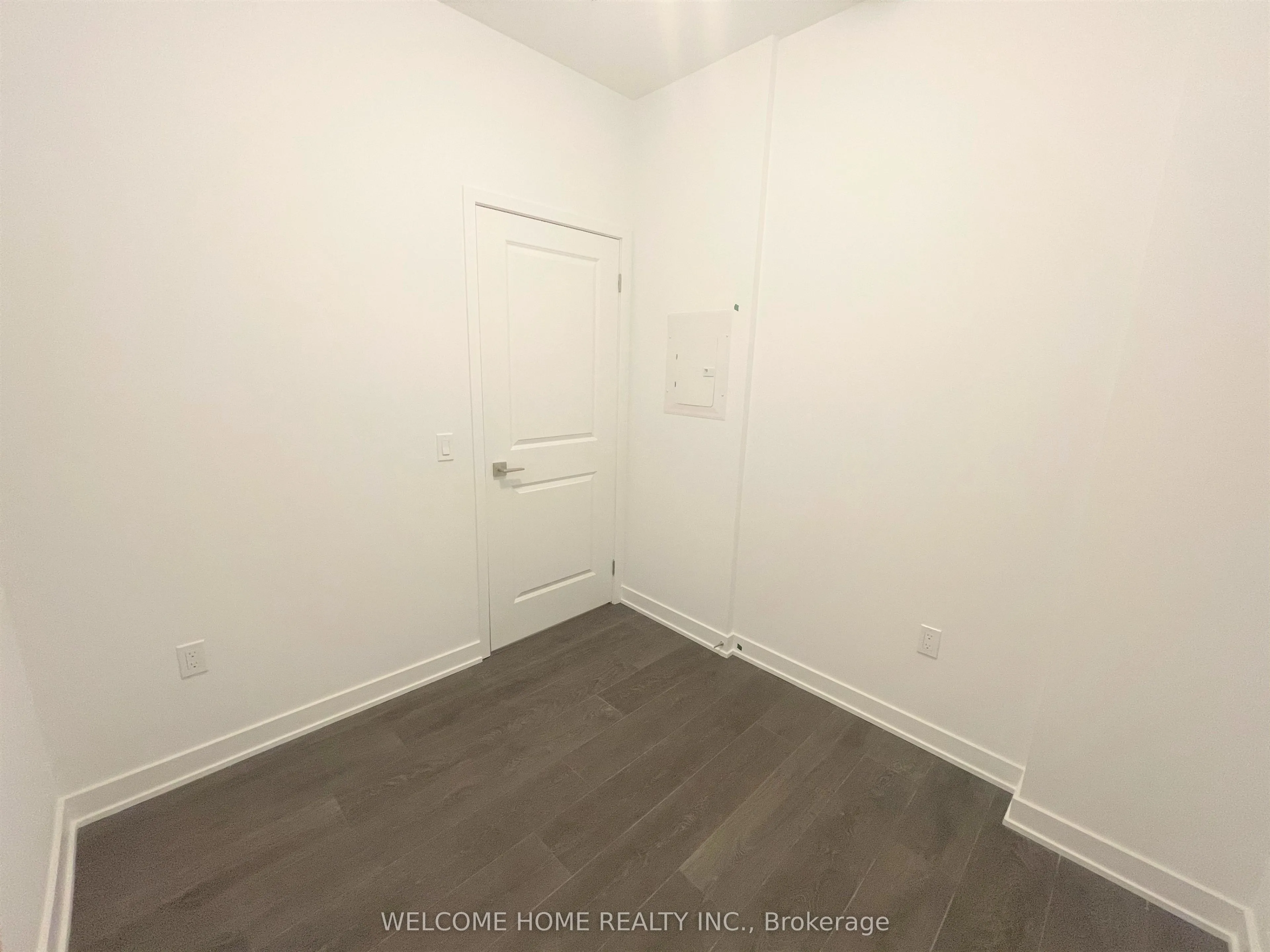 85 Oneida Crescent, #904