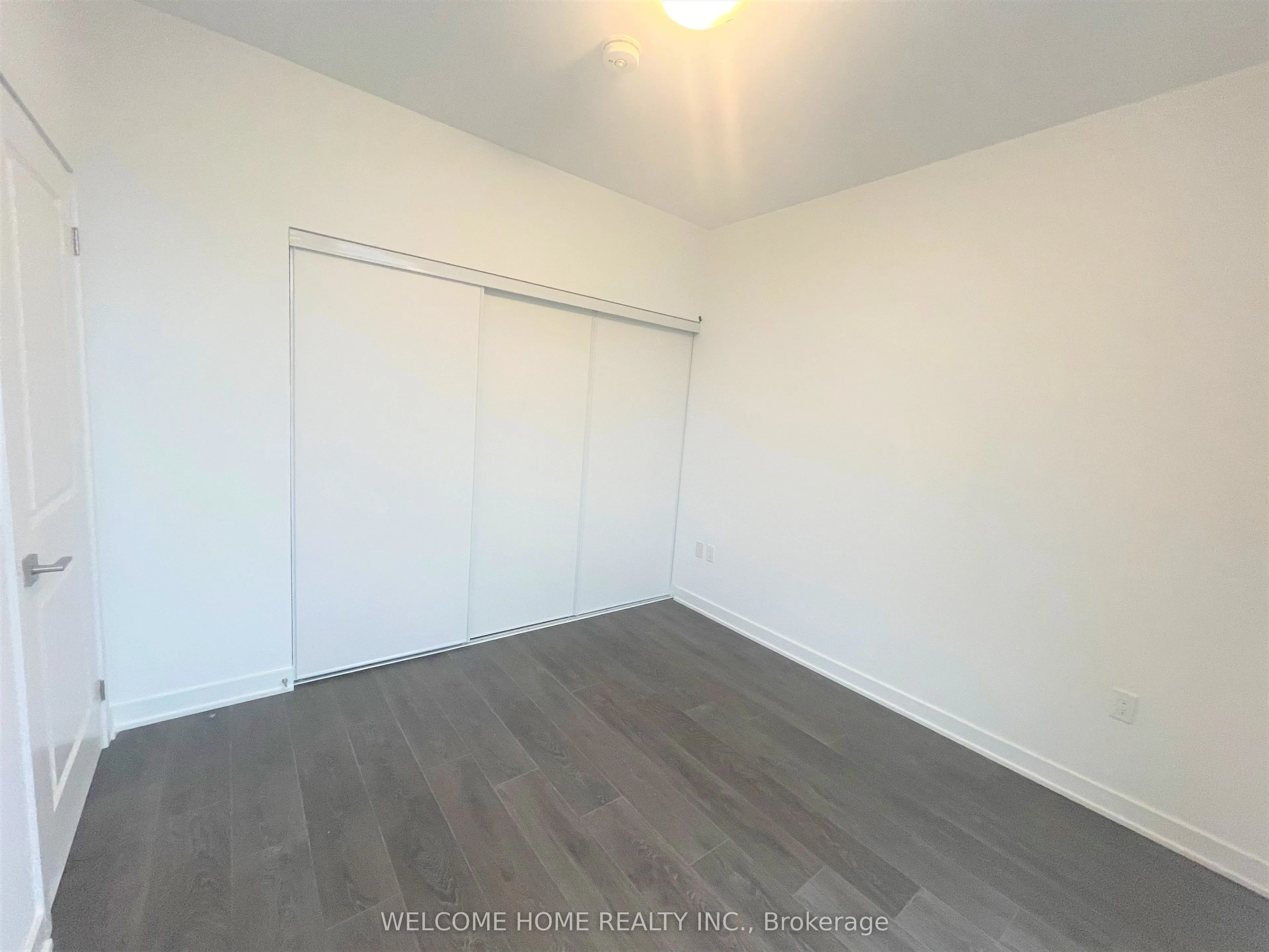 85 Oneida Crescent, #904
