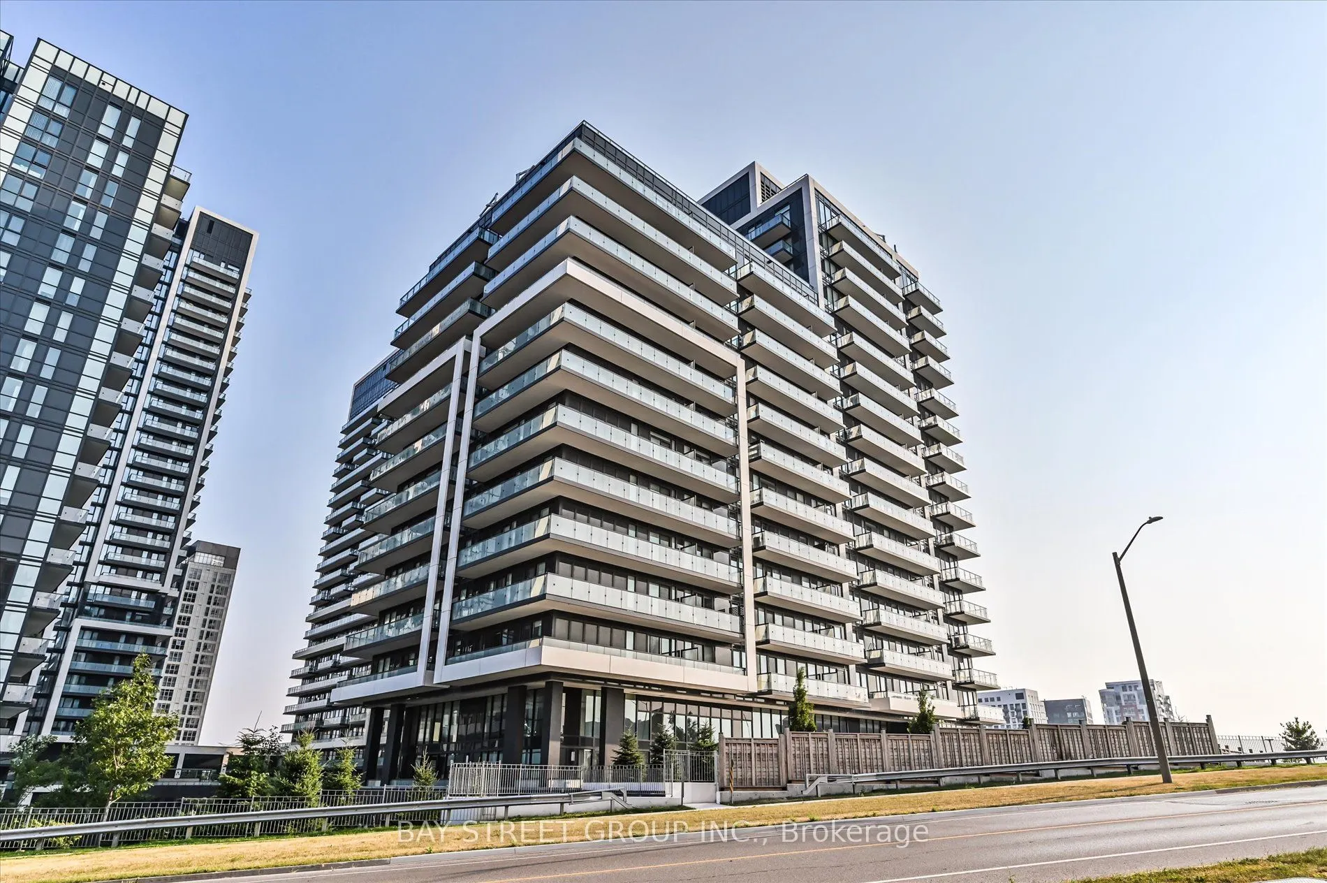 85 Oneida Crescent, #1112