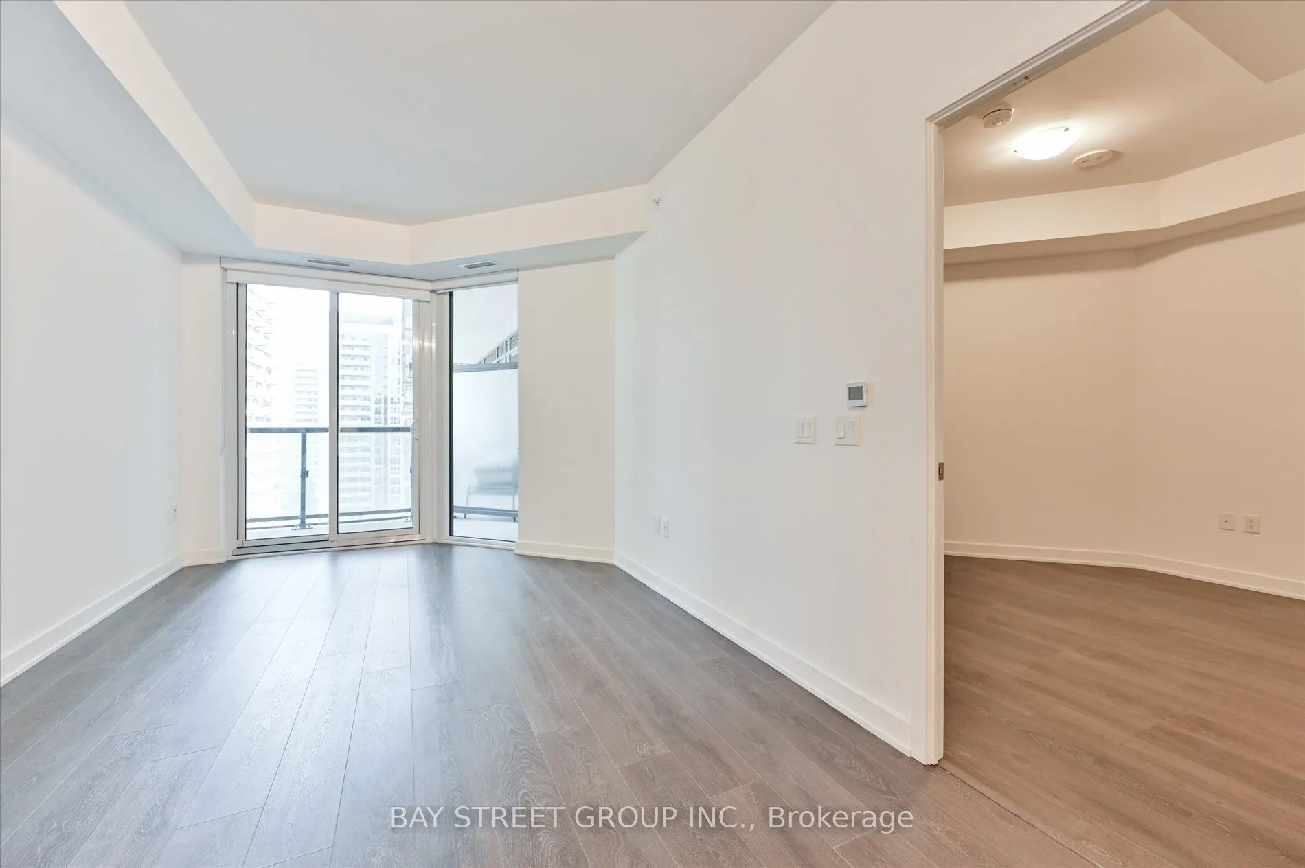 85 Oneida Crescent, #1112