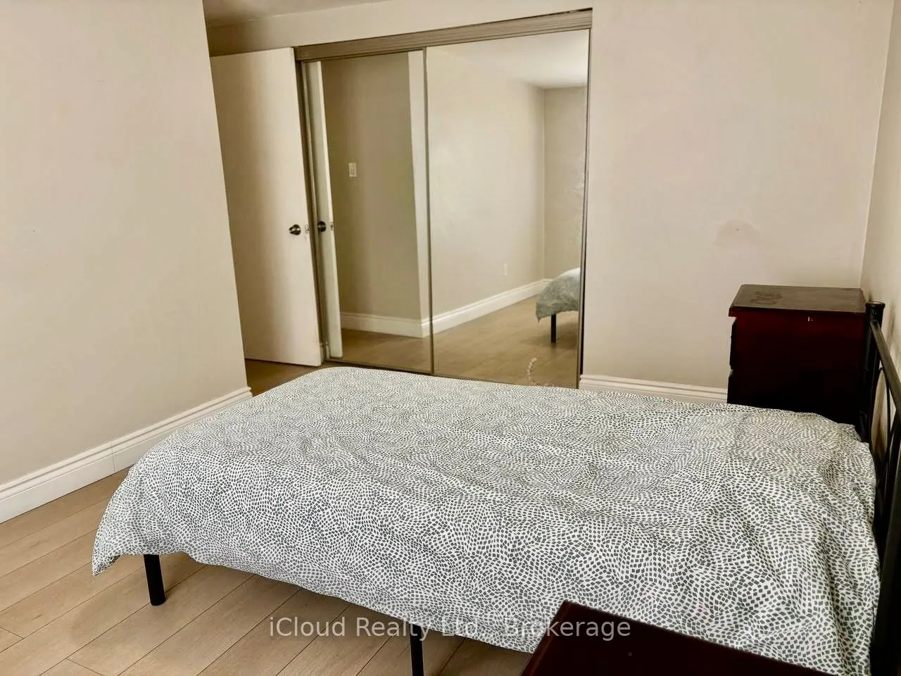 252 William Roe Boulevard N, #Room 2