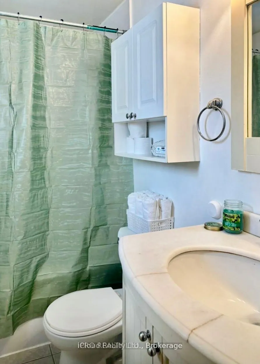 252 William Roe Boulevard N, #Room 2