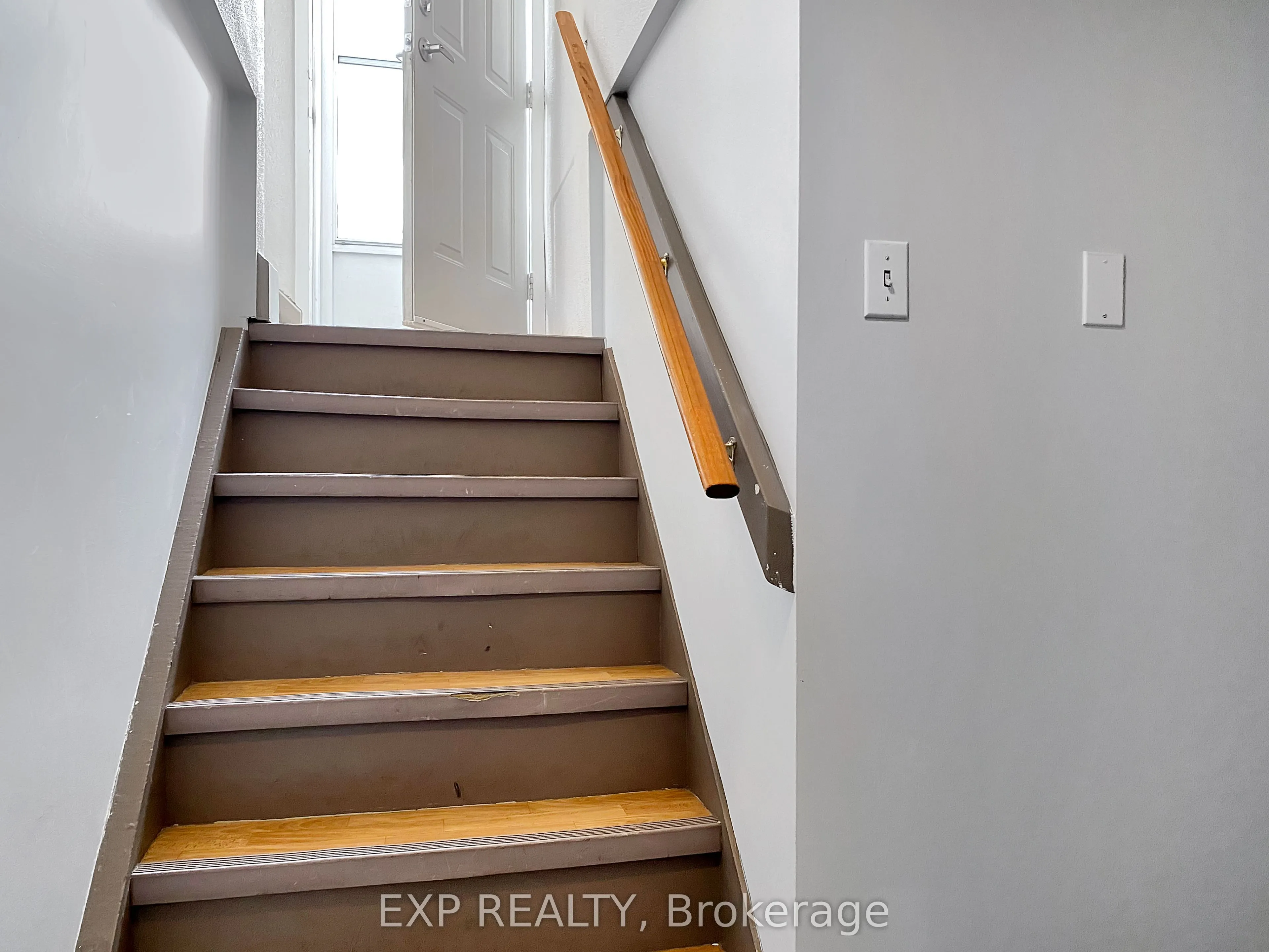 66 Walter Avenue, #Lower
