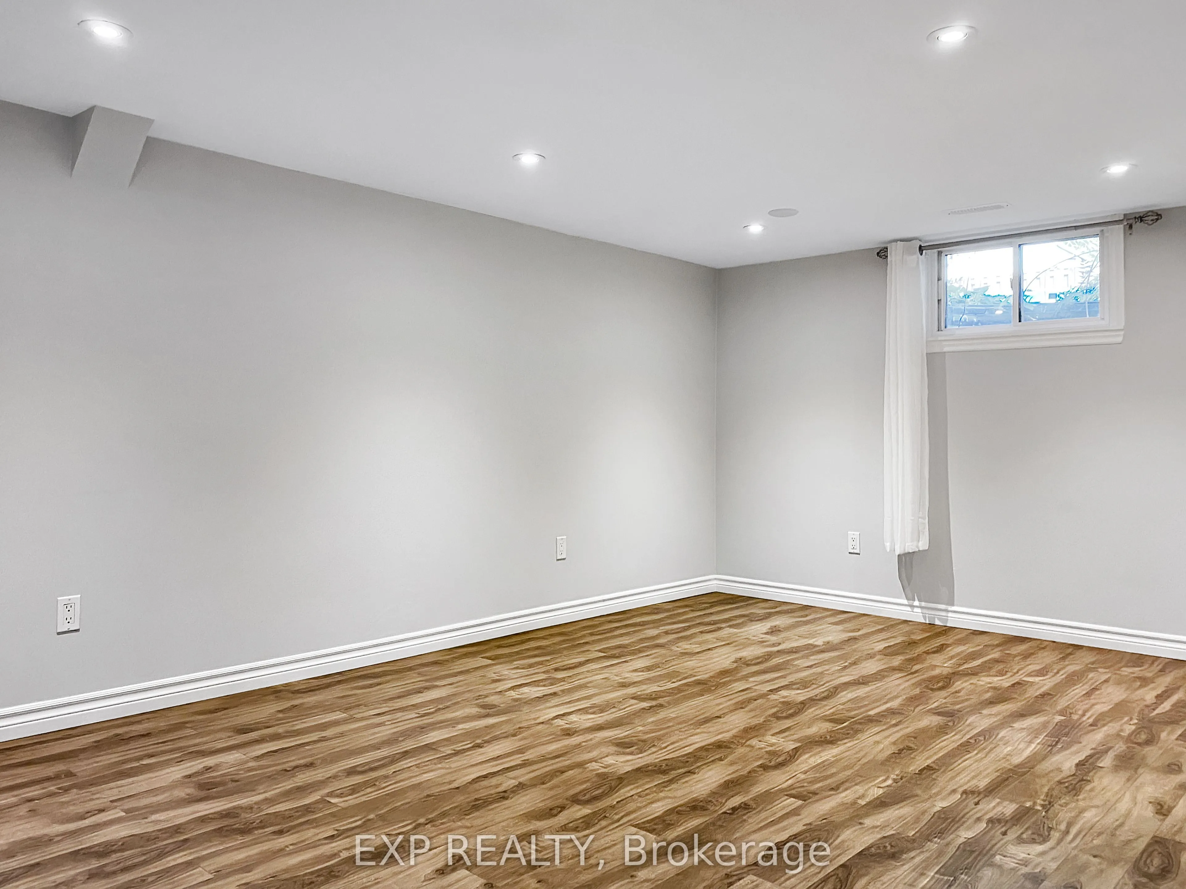66 Walter Avenue, #Lower