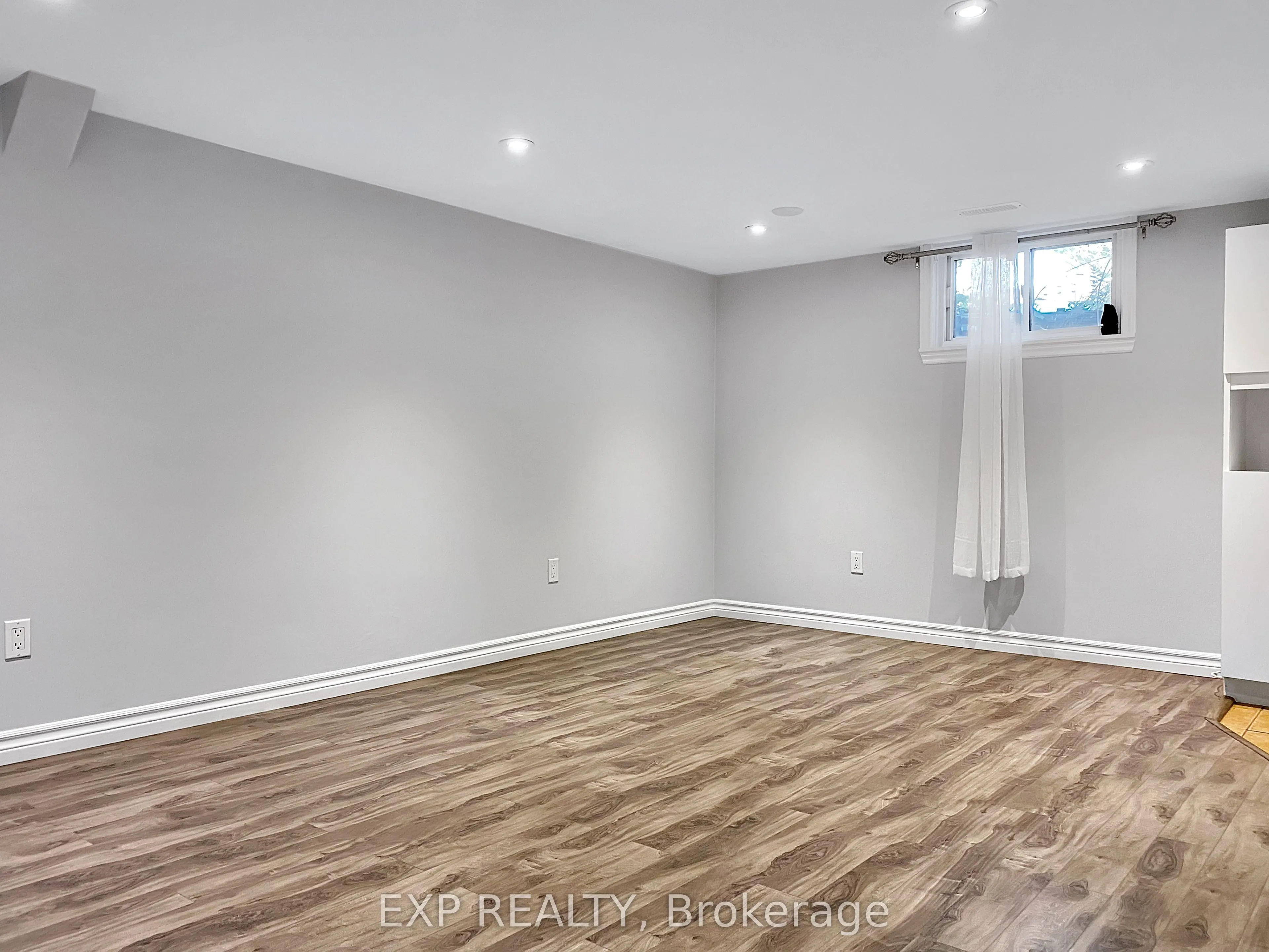 66 Walter Avenue, #Lower