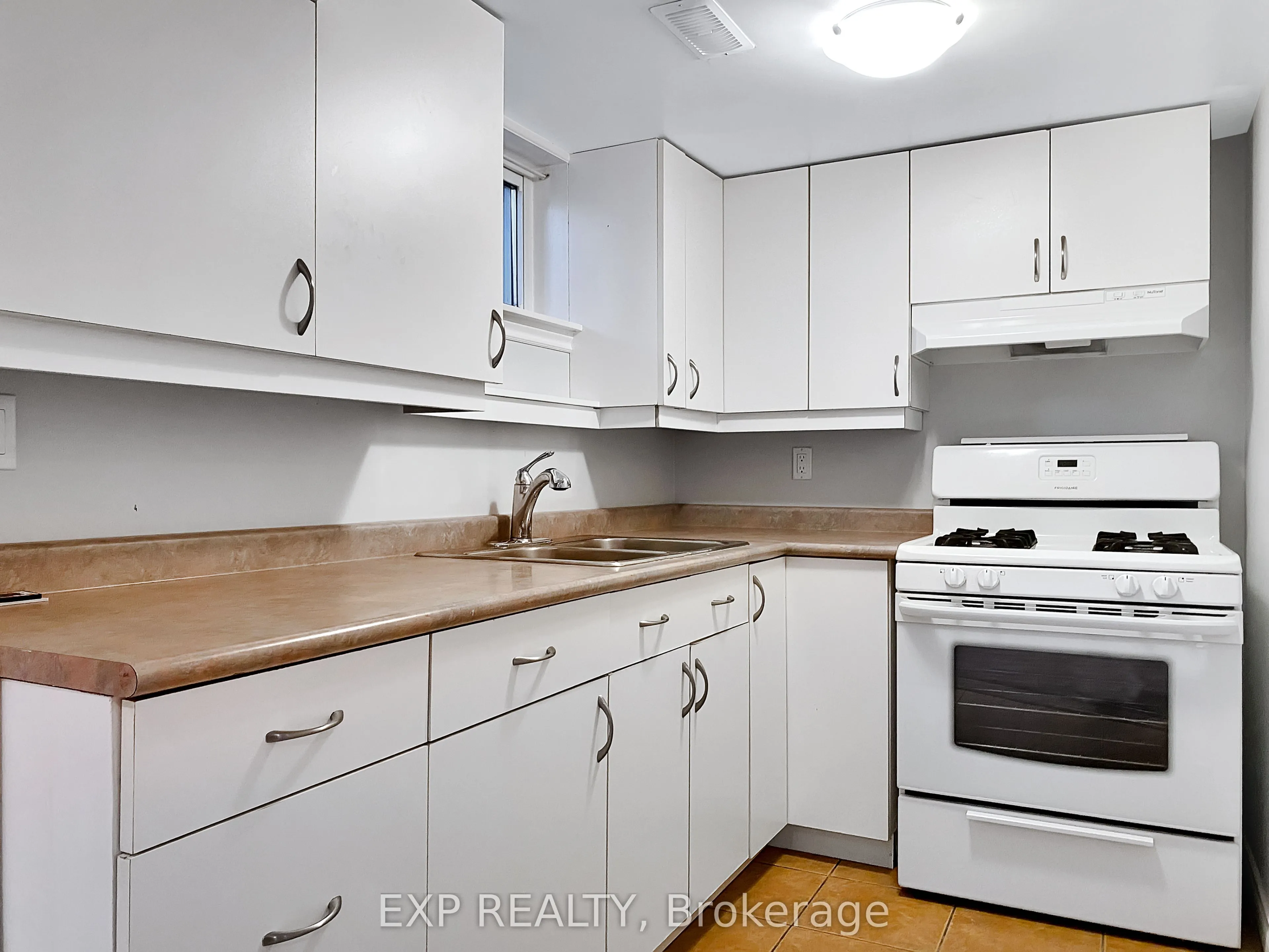 66 Walter Avenue, #Lower