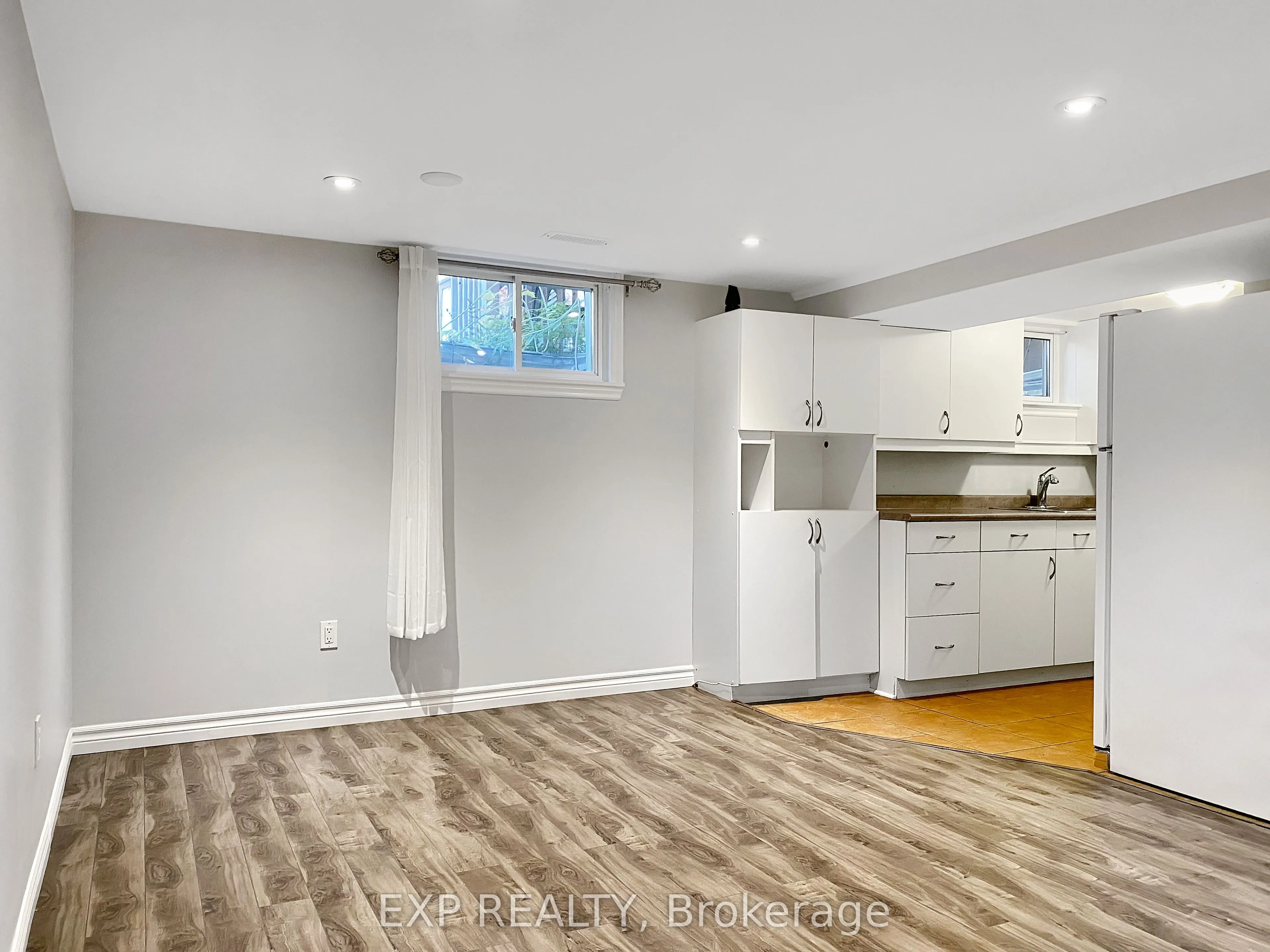 66 Walter Avenue, #Lower