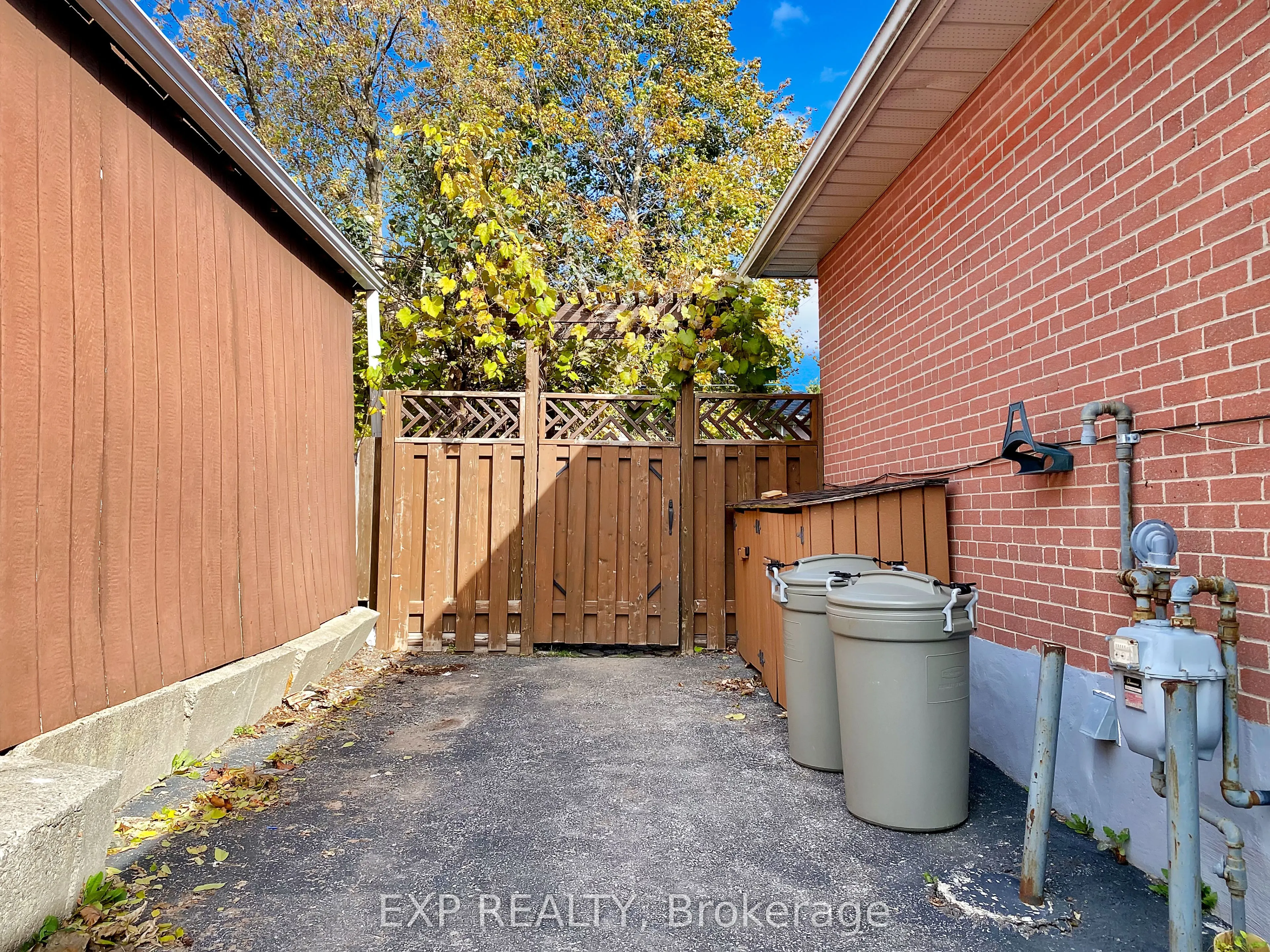 66 Walter Avenue, #Lower