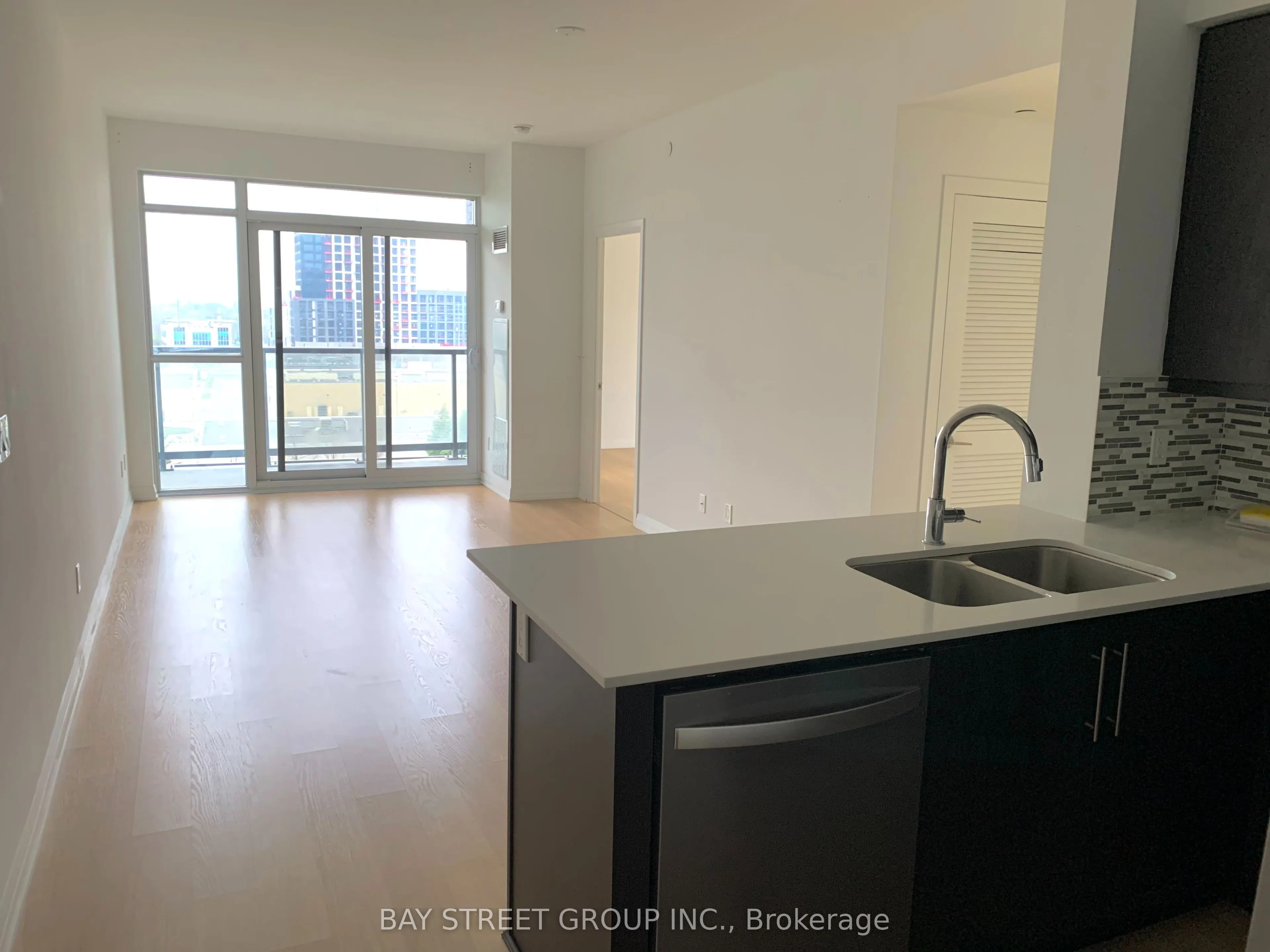 65 Oneida Crescent, #708