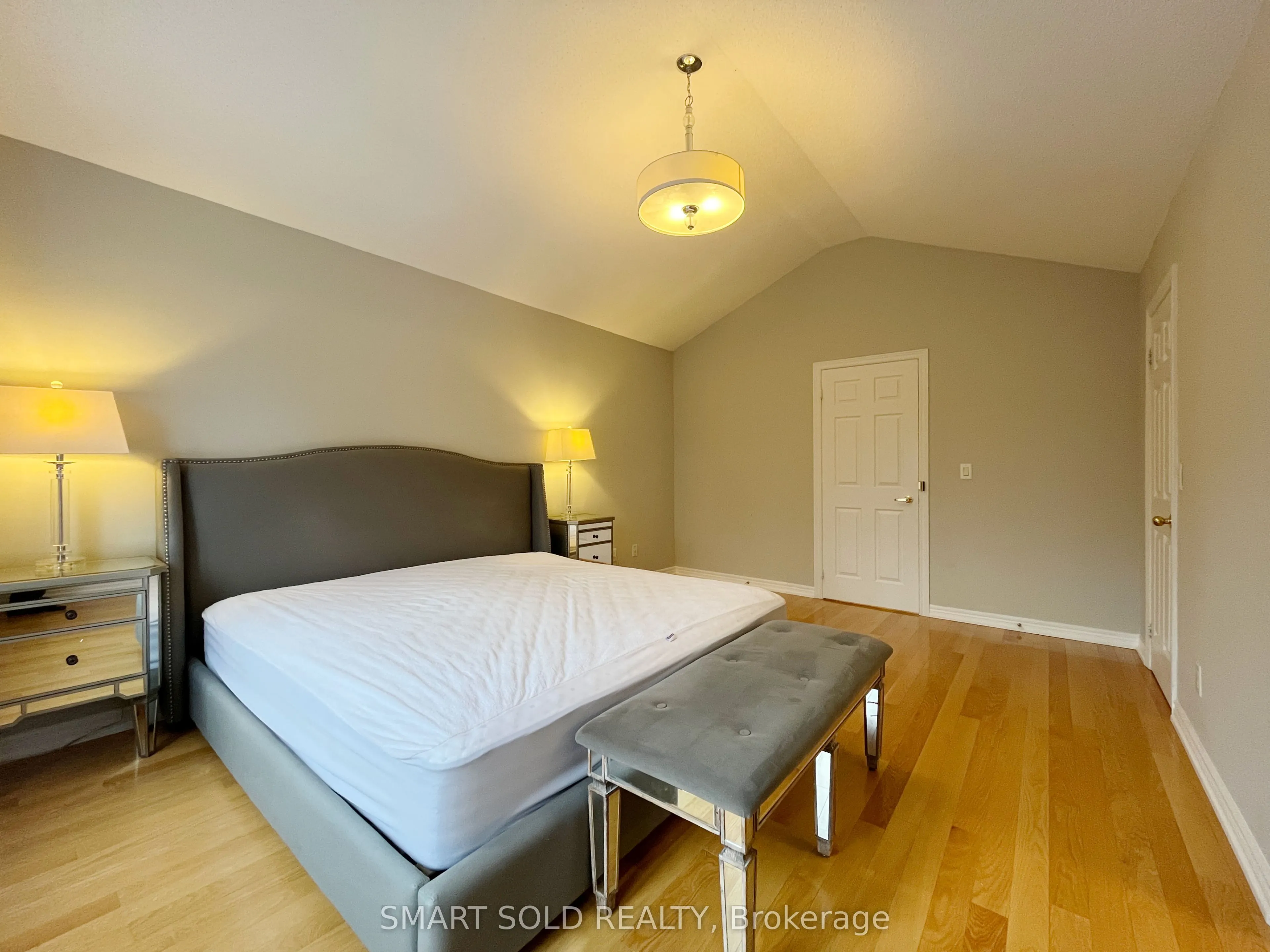 16 Crispin Court