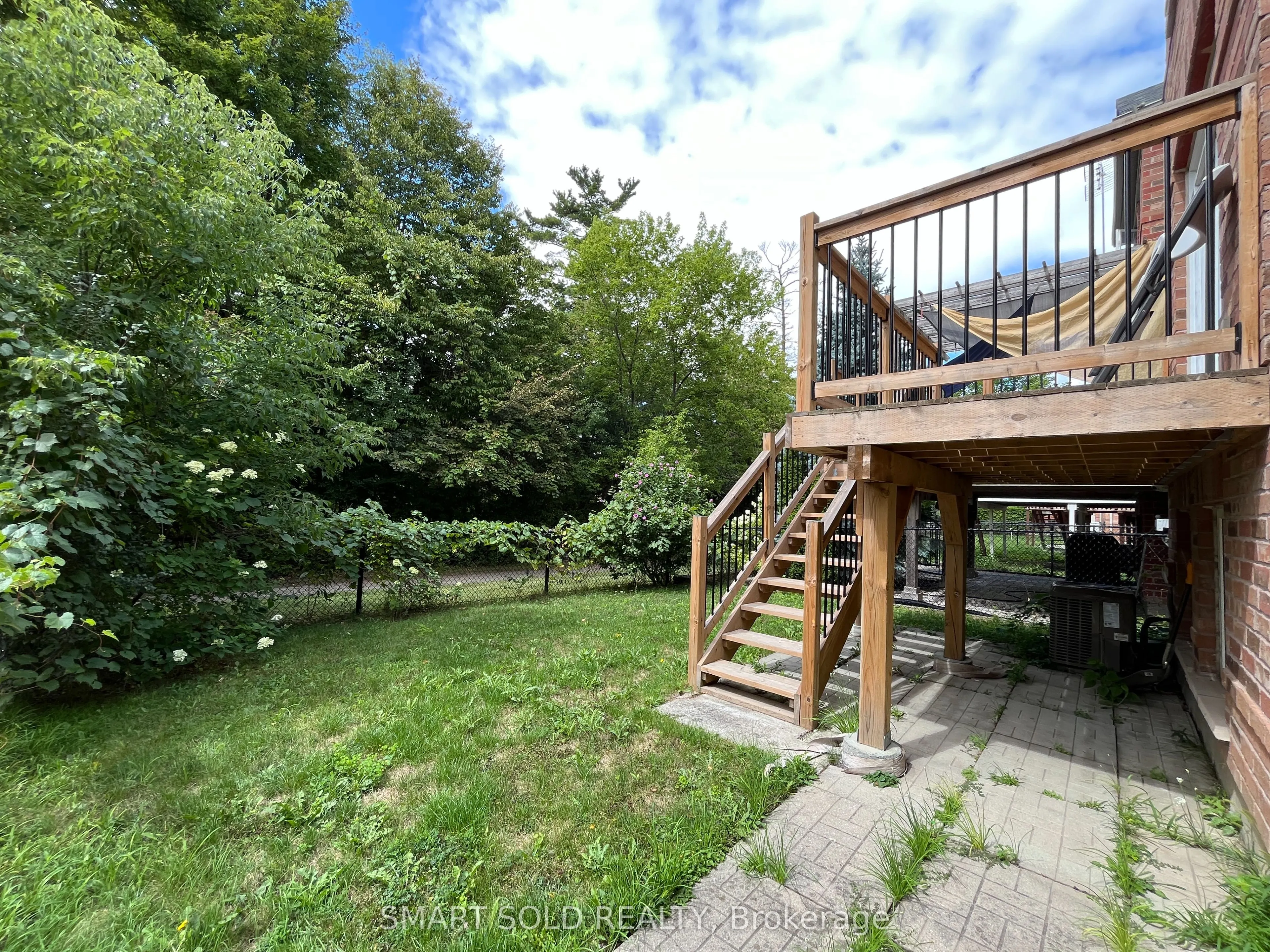 16 Crispin Court