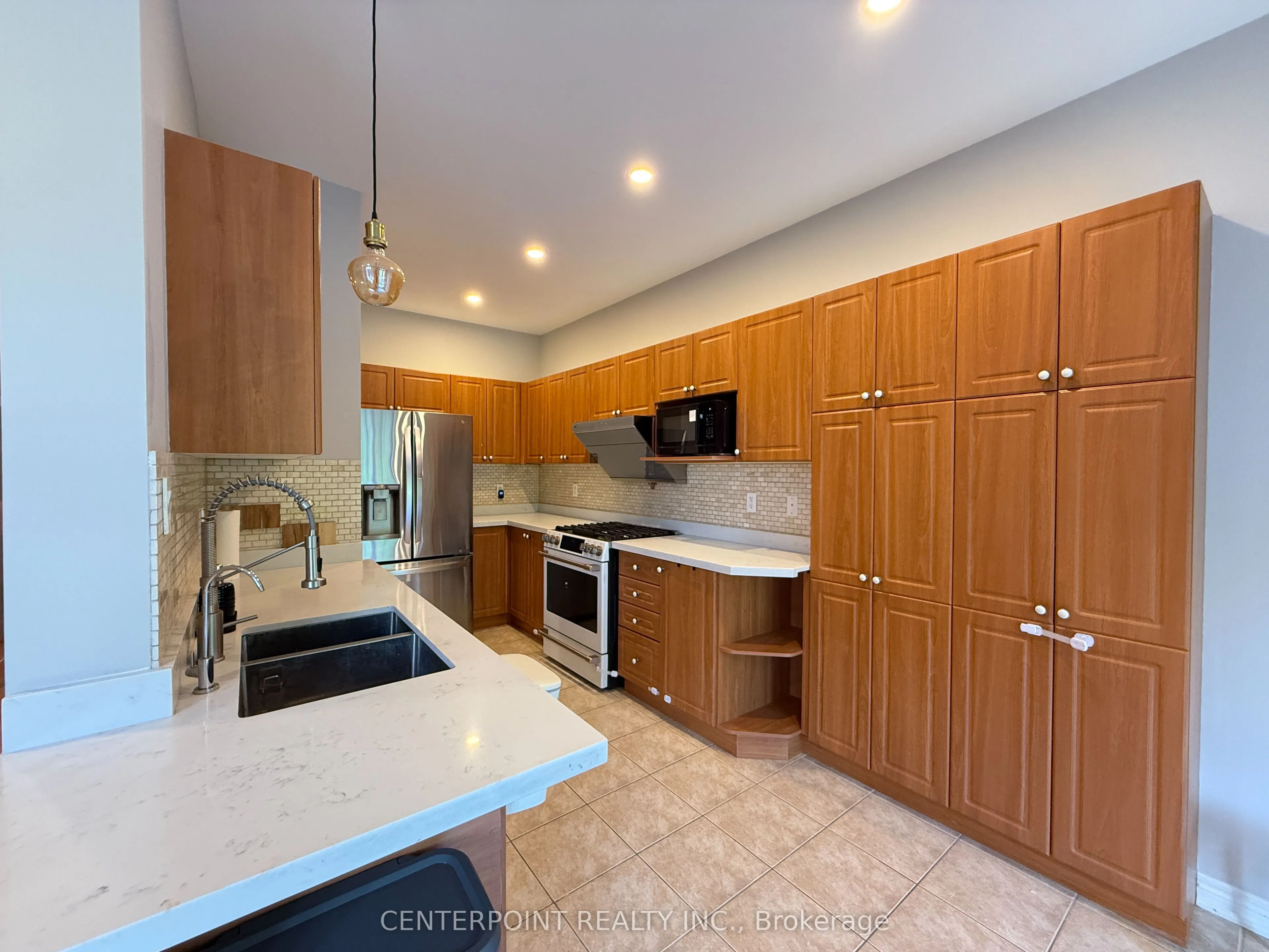 80 Gauguin Avenue