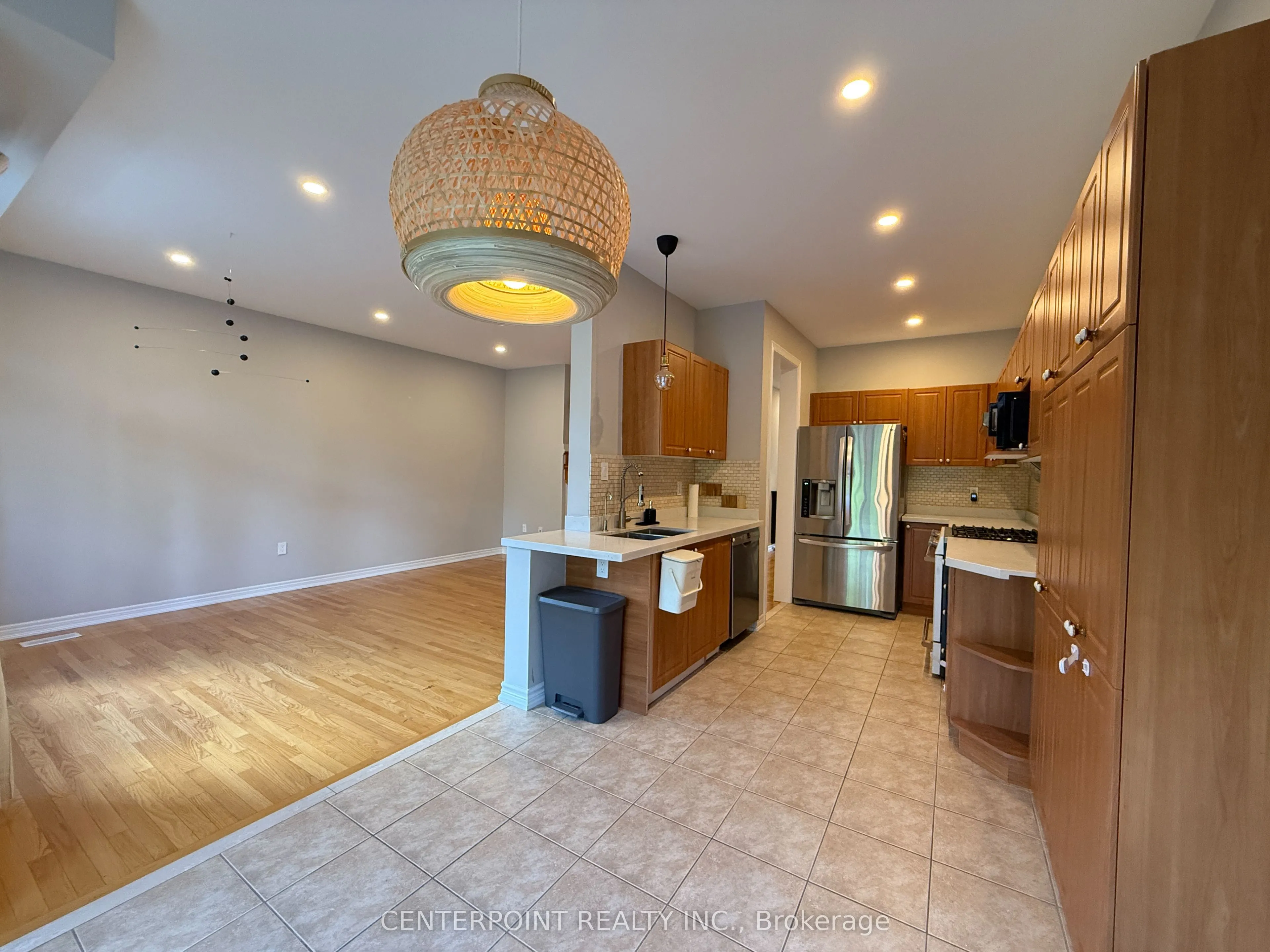 80 Gauguin Avenue