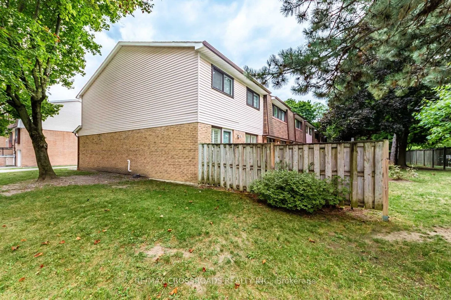 260 Avenue Avenue, #22