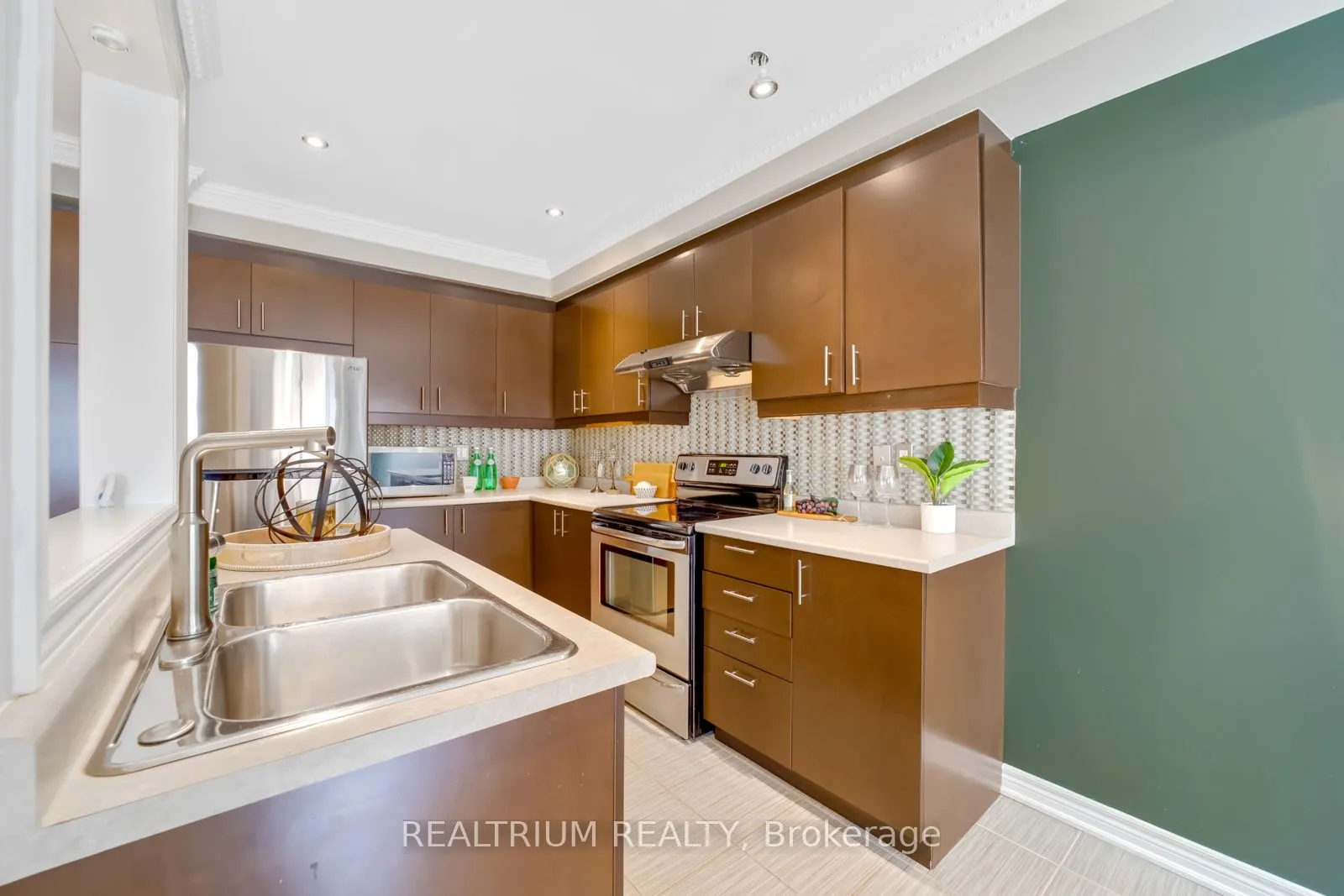282 Sandale Road