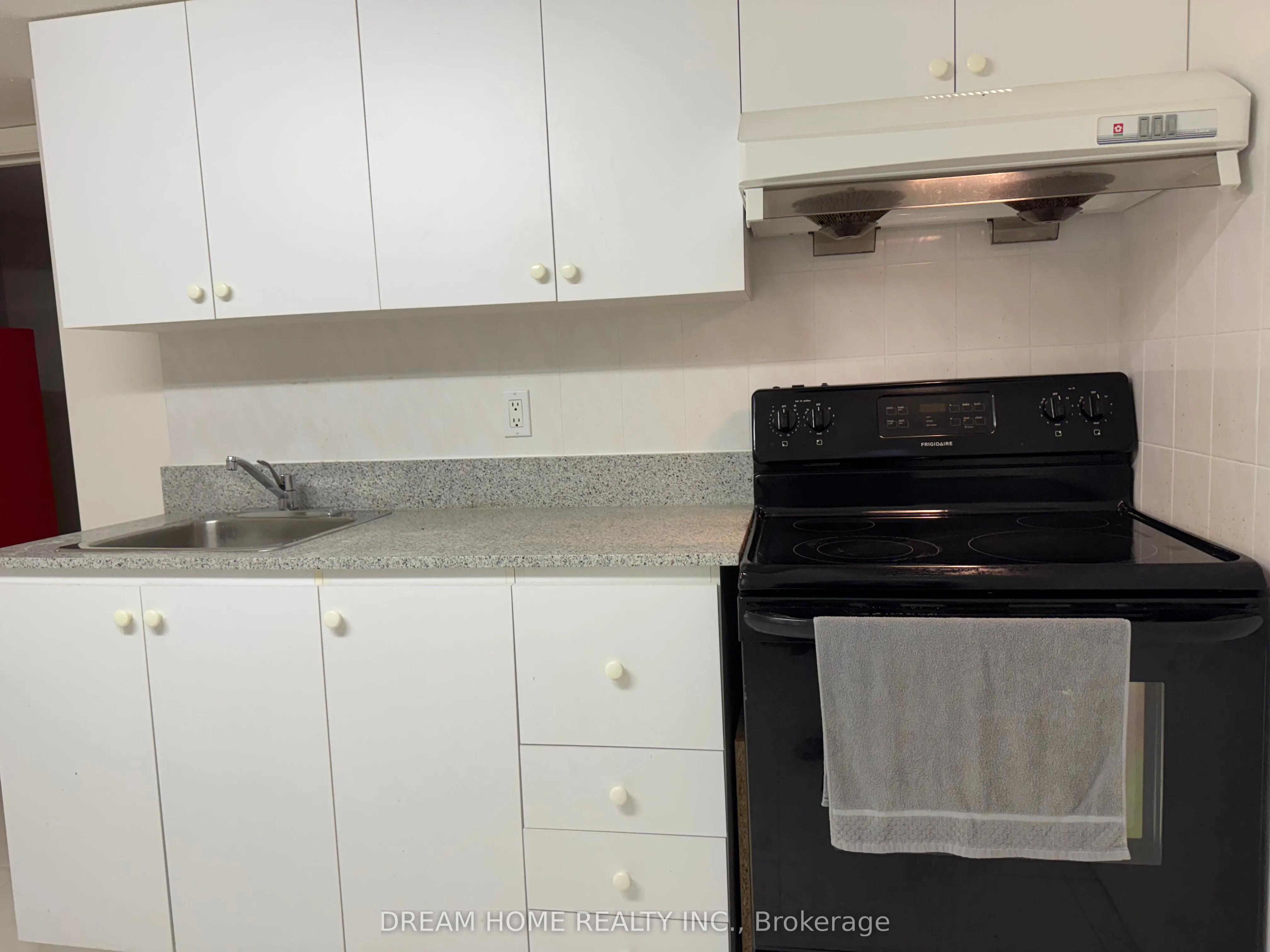2 Cortina Court, #Side Unit