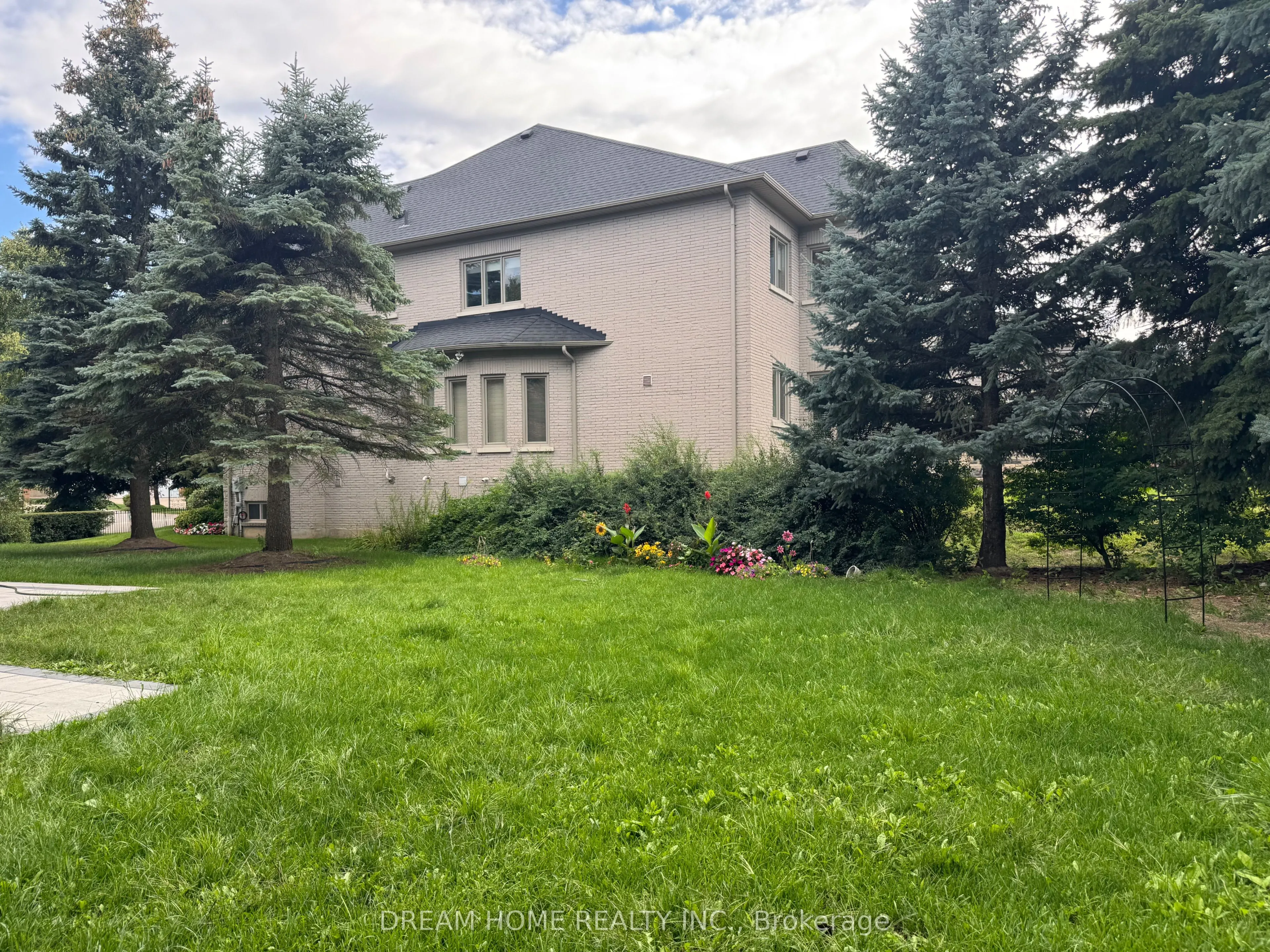 2 Cortina Court, #Side Unit