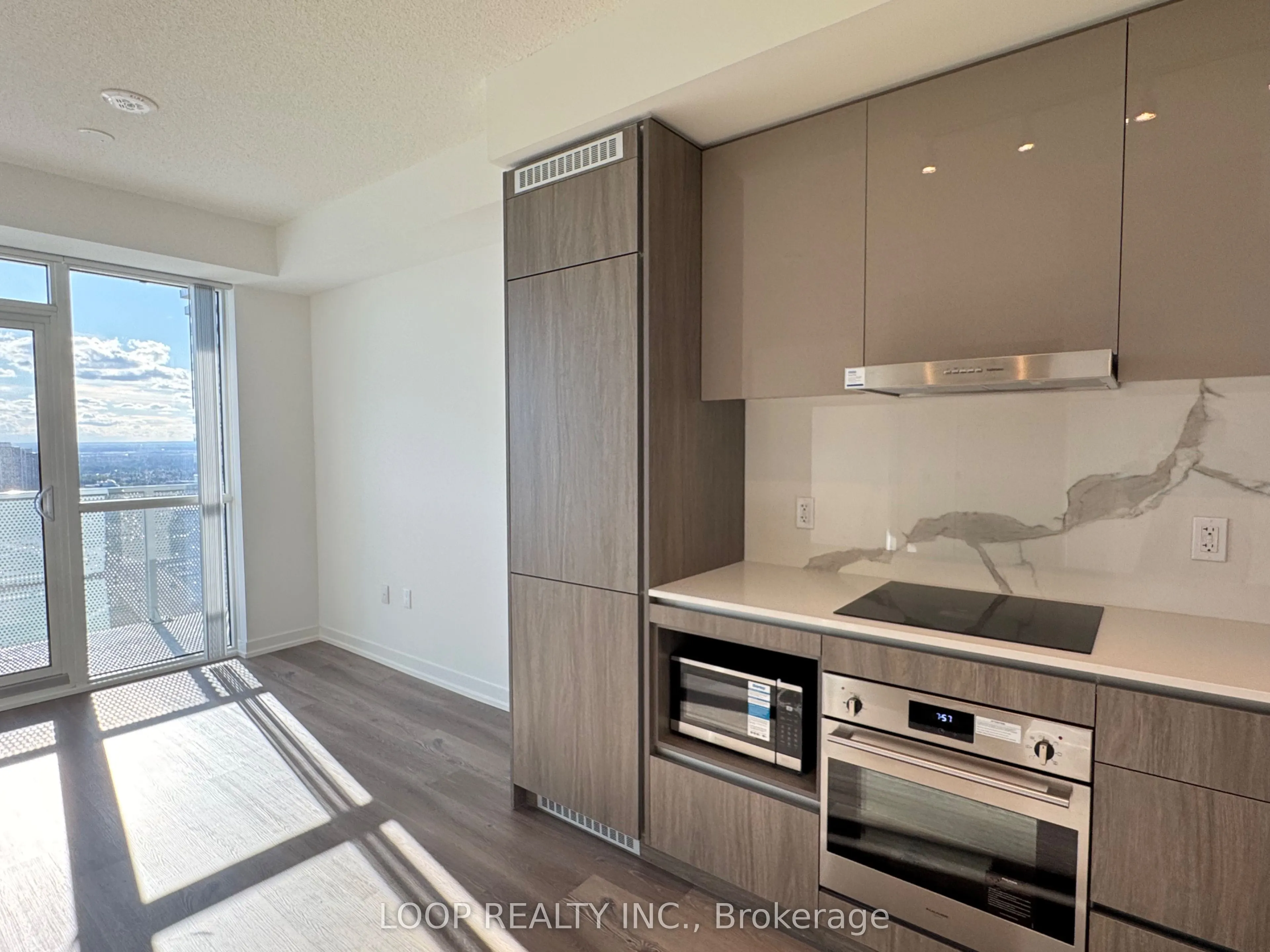 28 Interchange Way, #3901