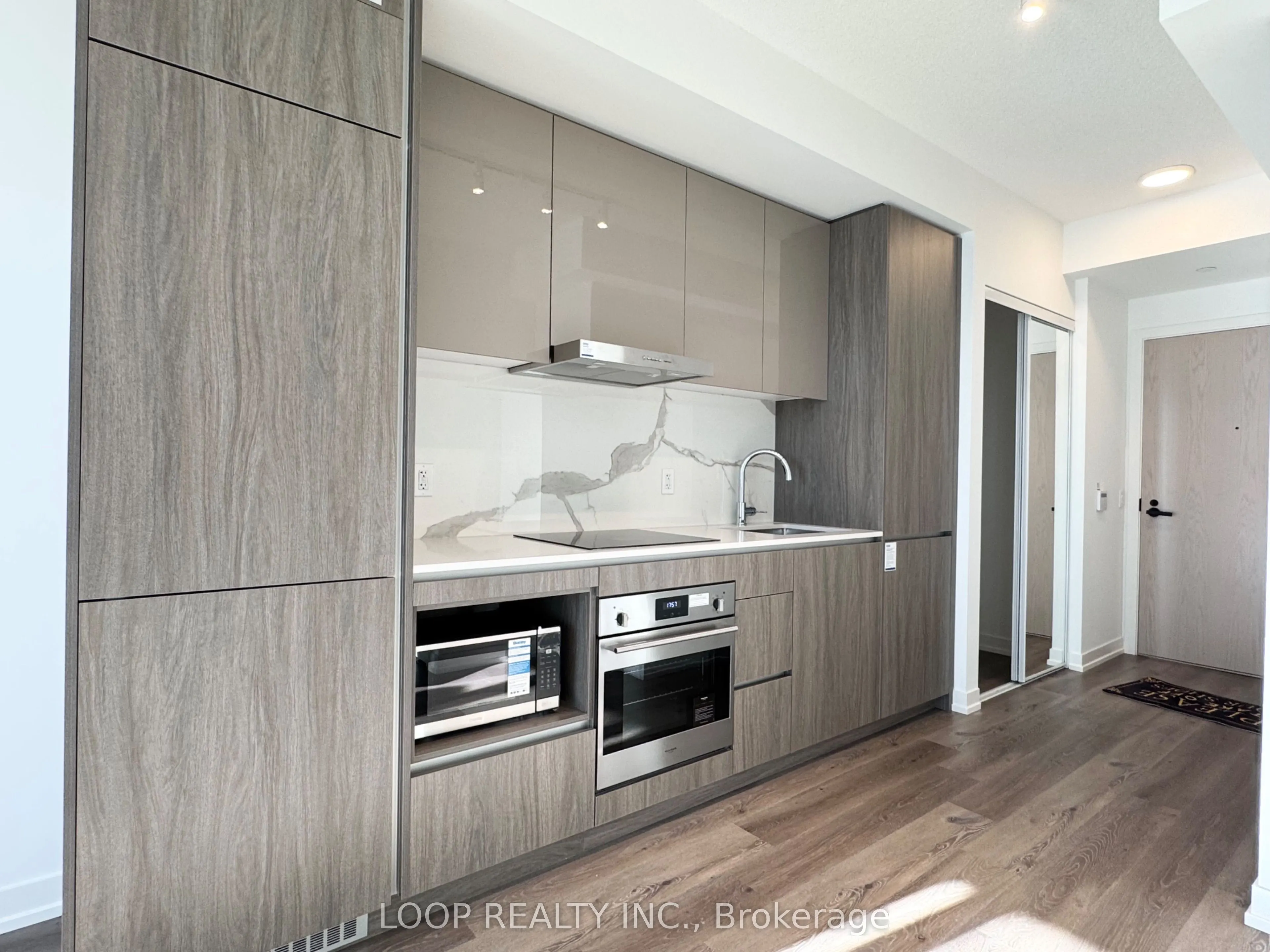 28 Interchange Way, #3901