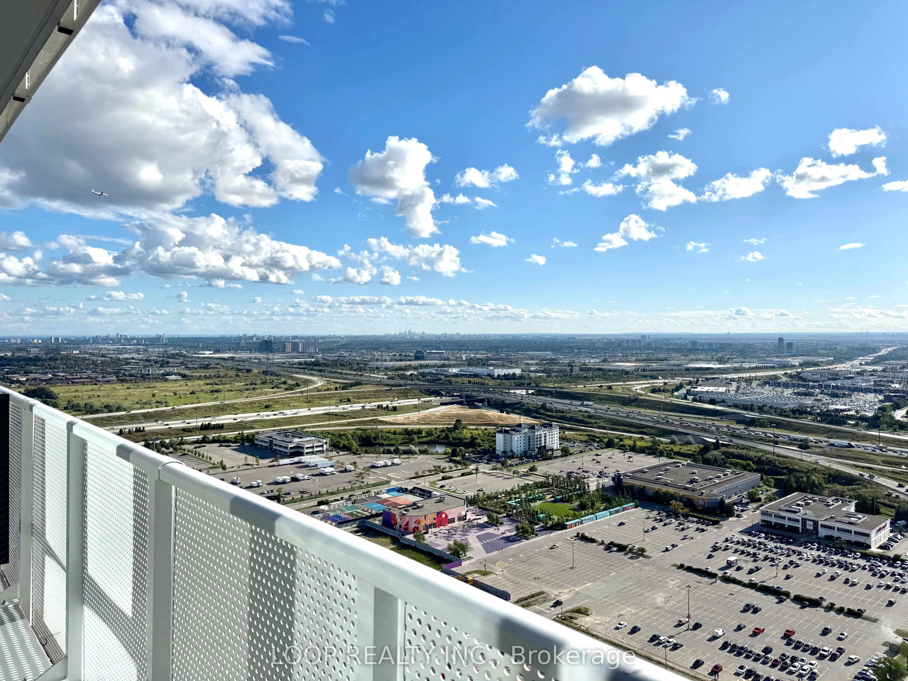 28 Interchange Way, #3901