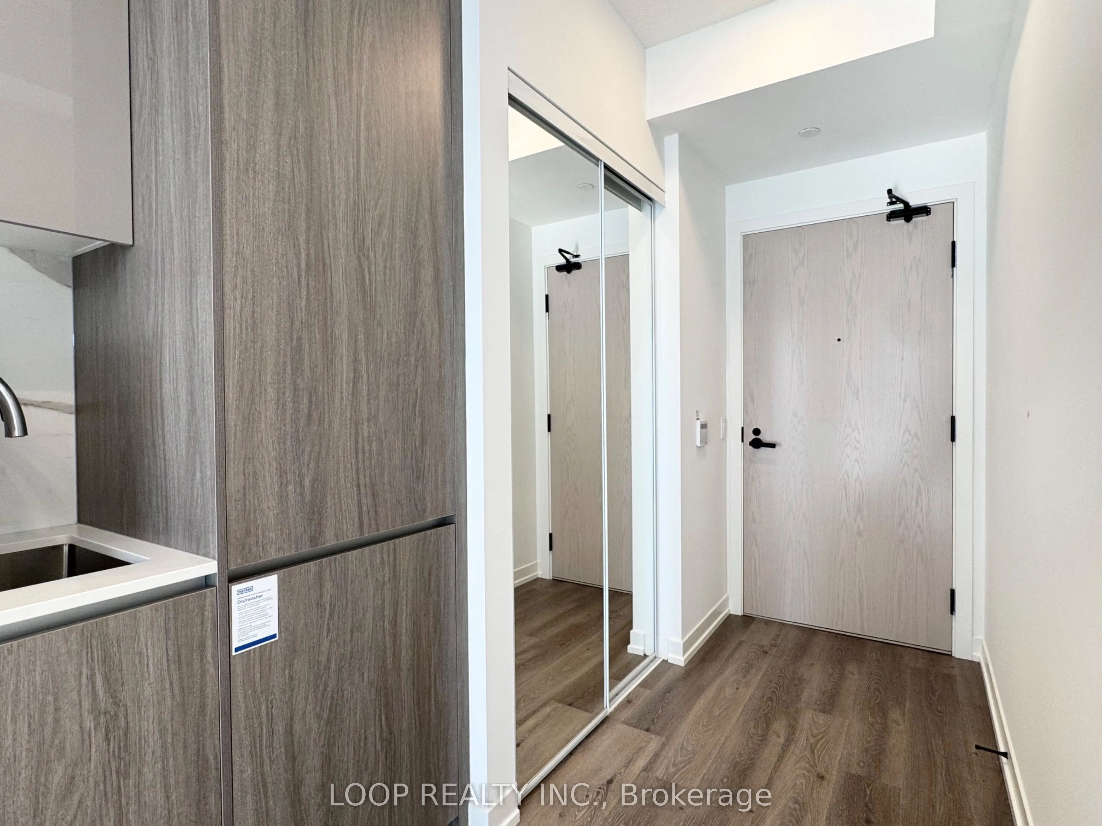 28 Interchange Way, #3901
