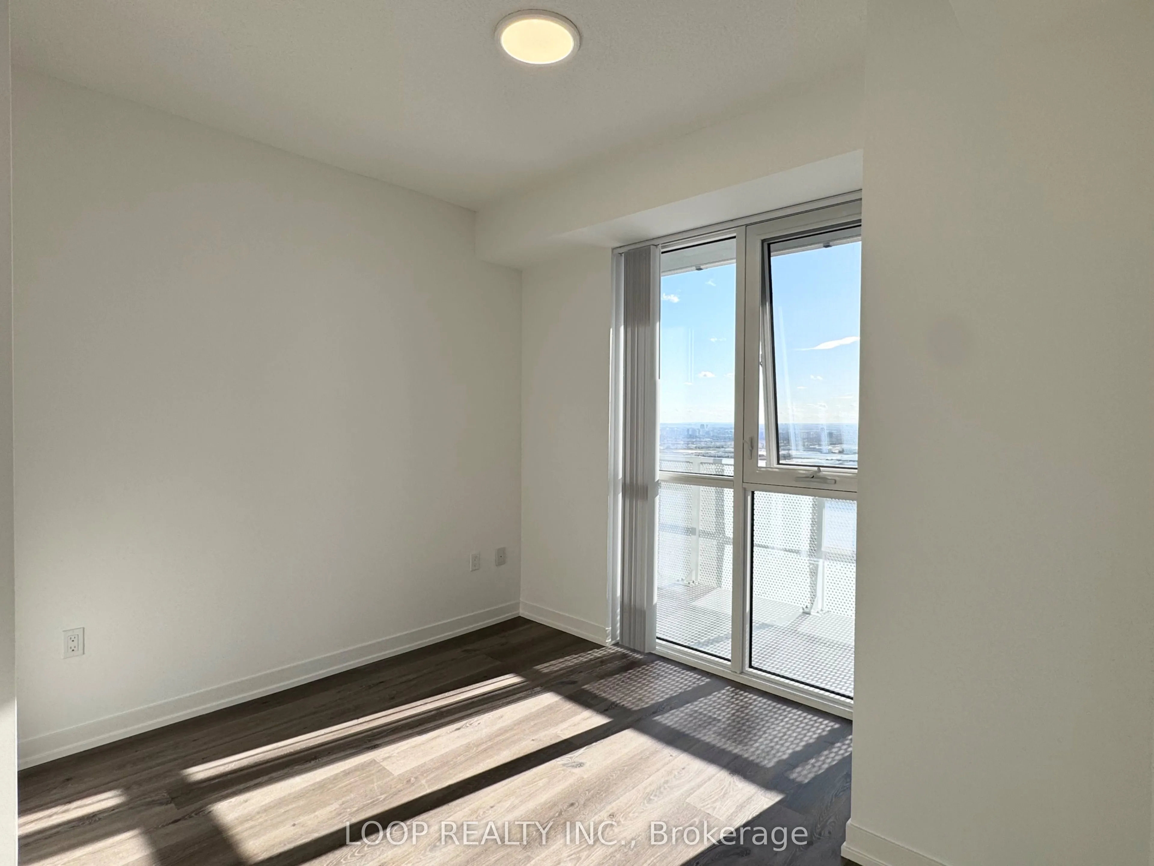 28 Interchange Way, #3901