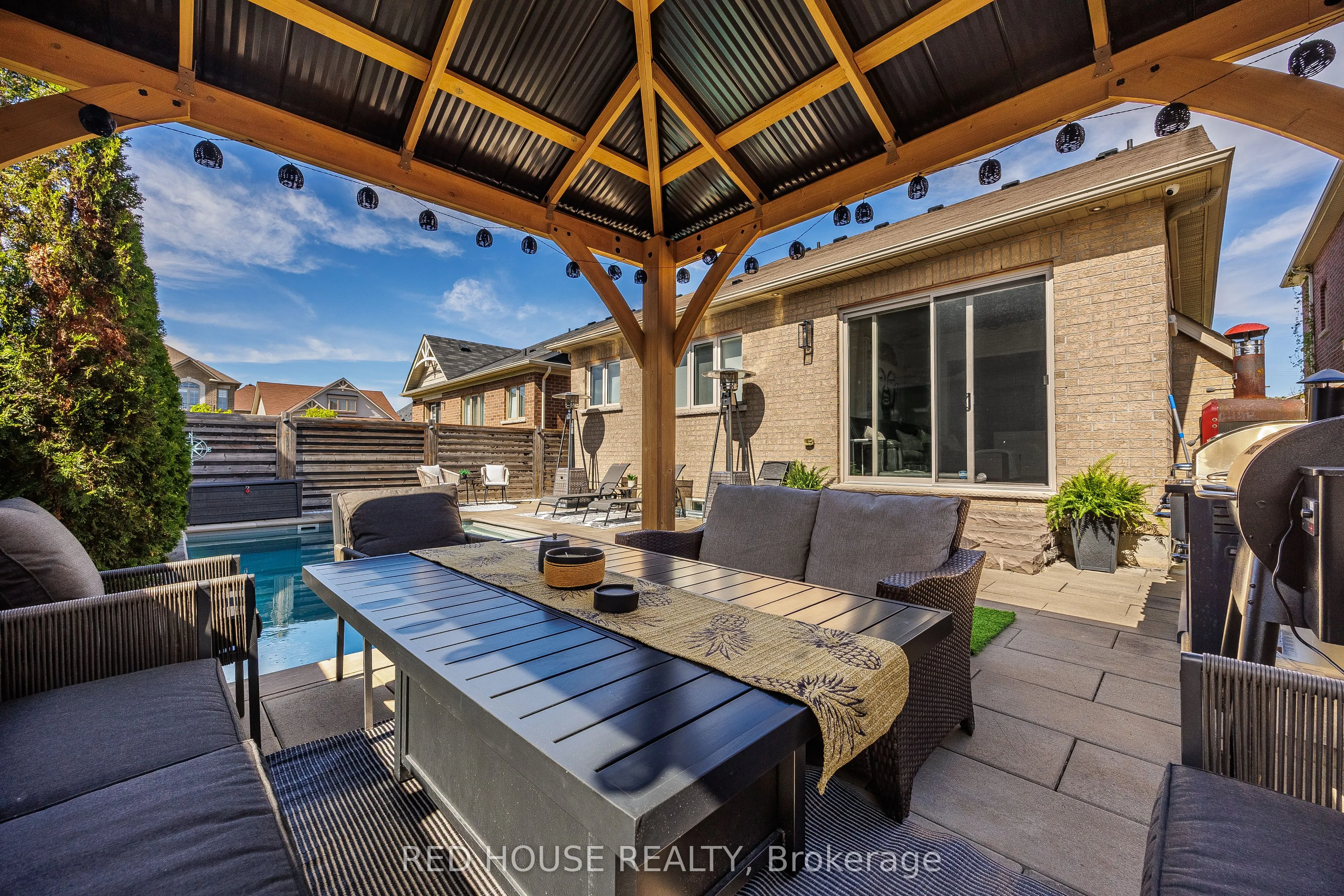 74 Mcdonnell Crescent