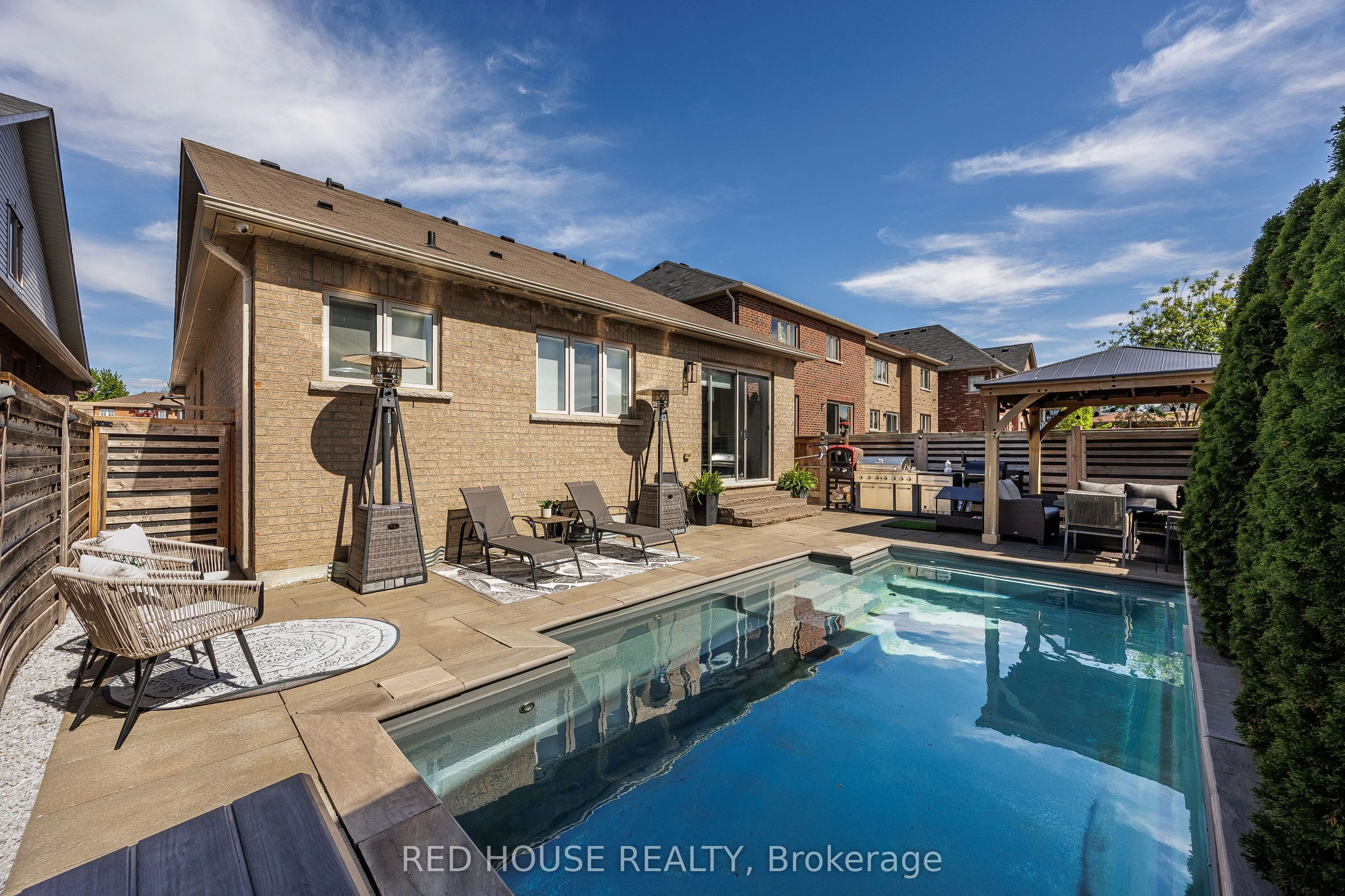 74 Mcdonnell Crescent