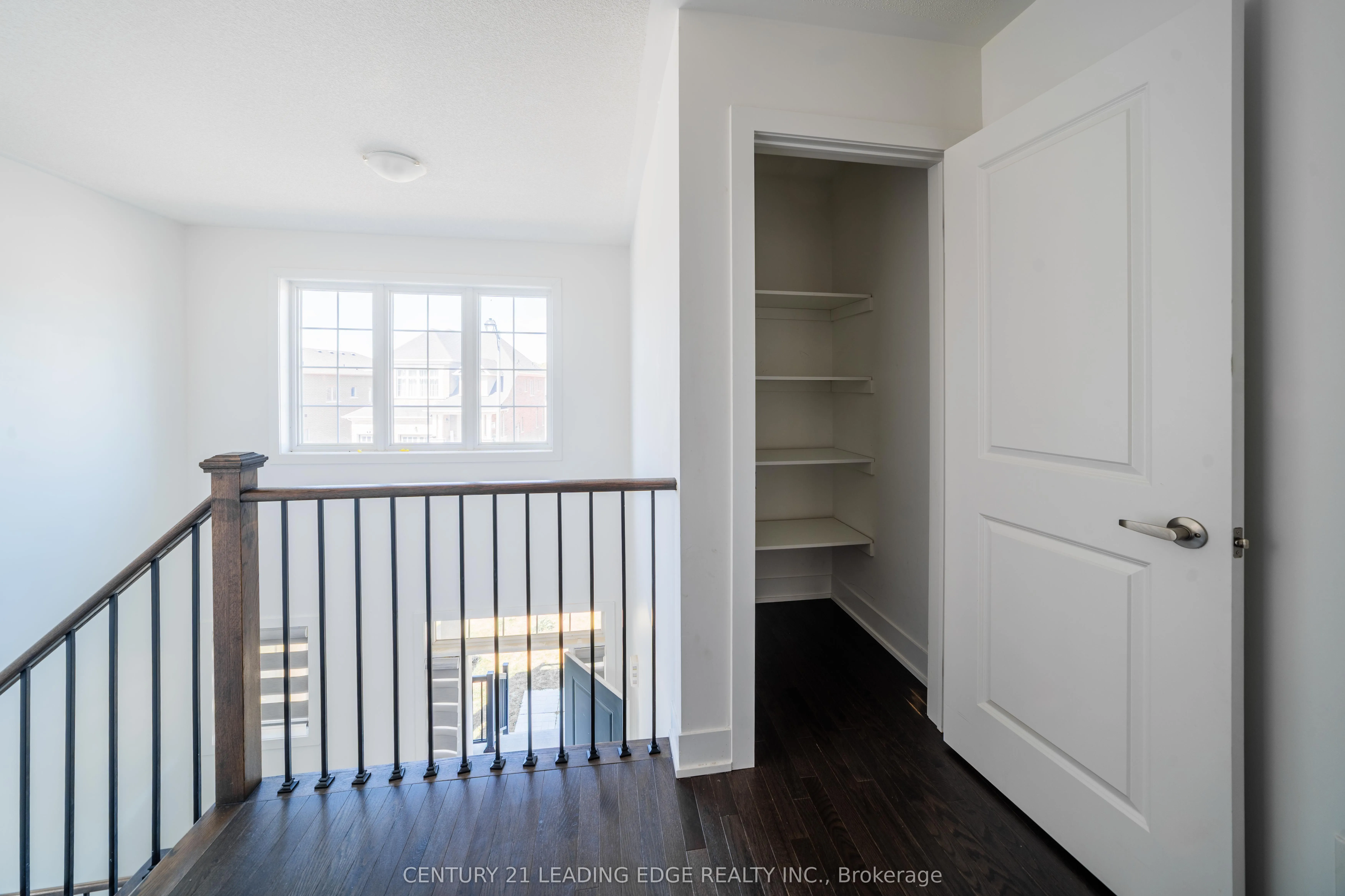 77 Kentledge Avenue