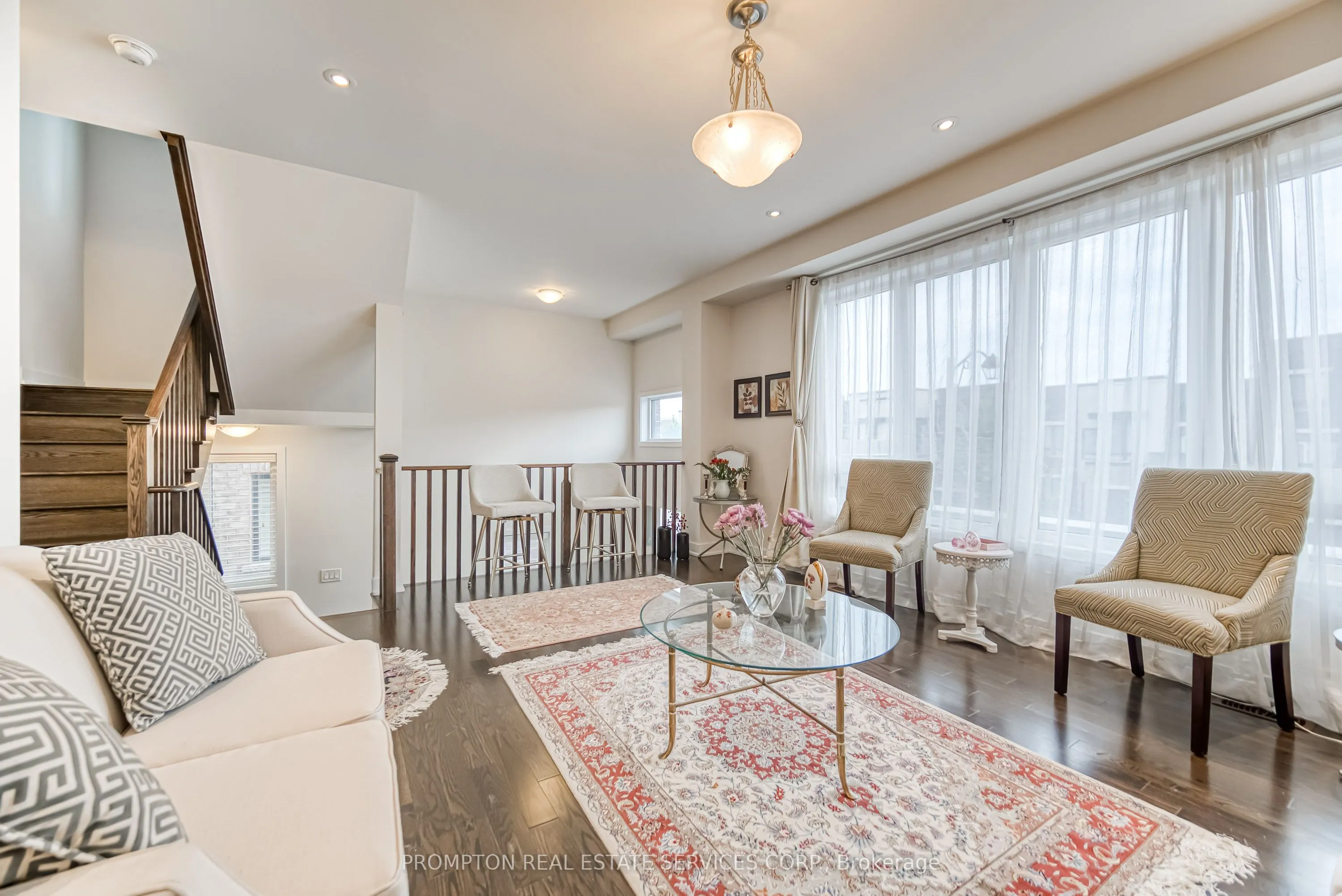 48 Helliwell Crescent