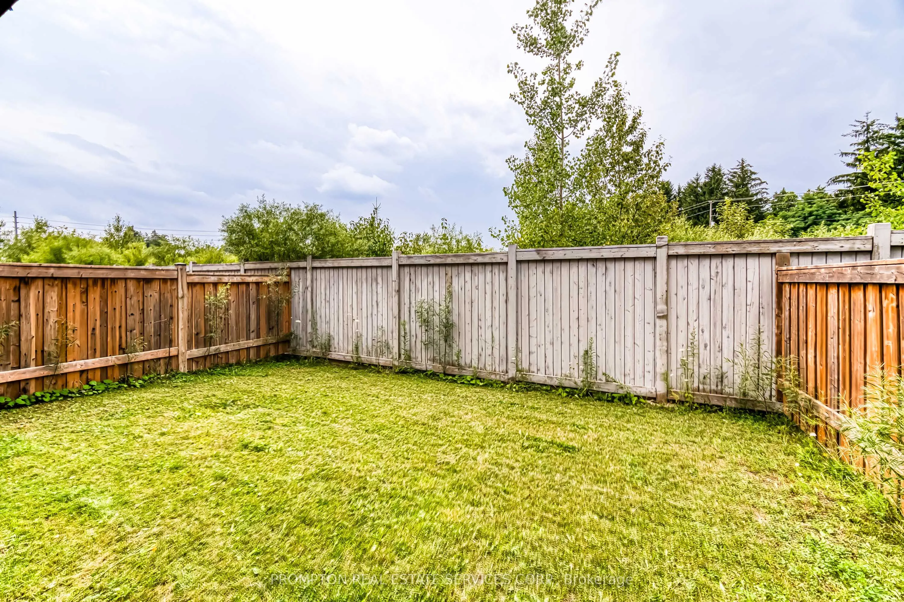 48 Helliwell Crescent