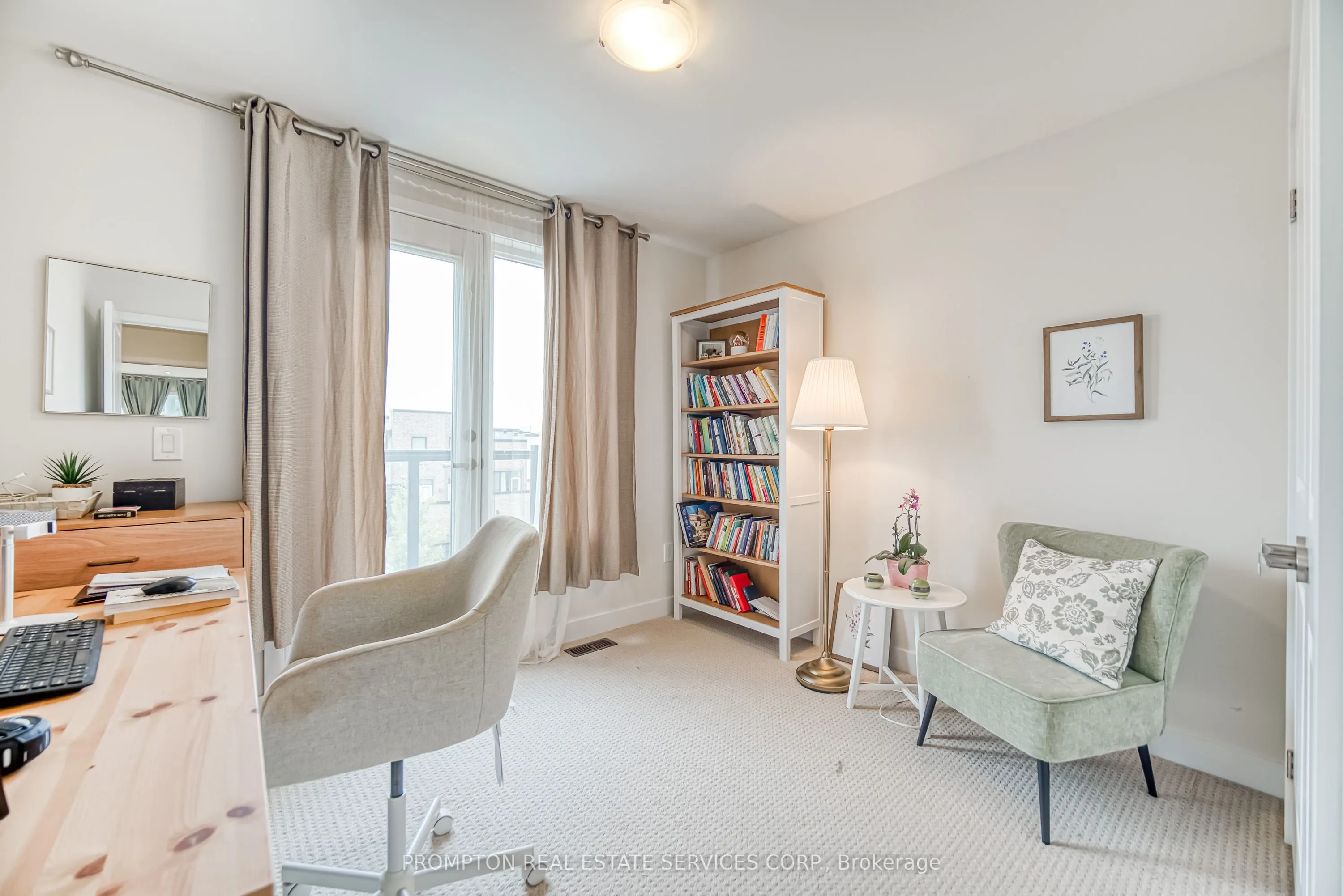 48 Helliwell Crescent