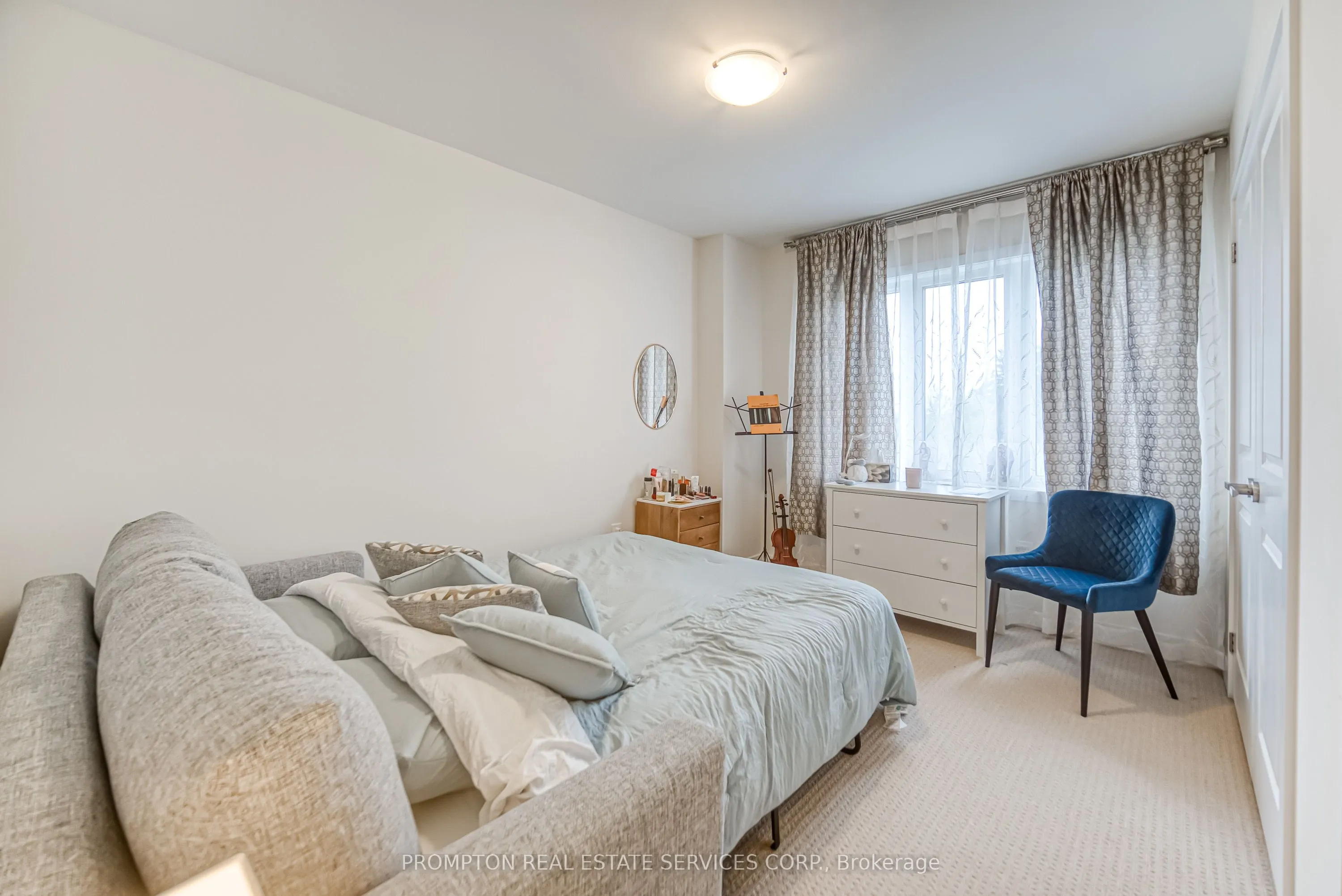 48 Helliwell Crescent