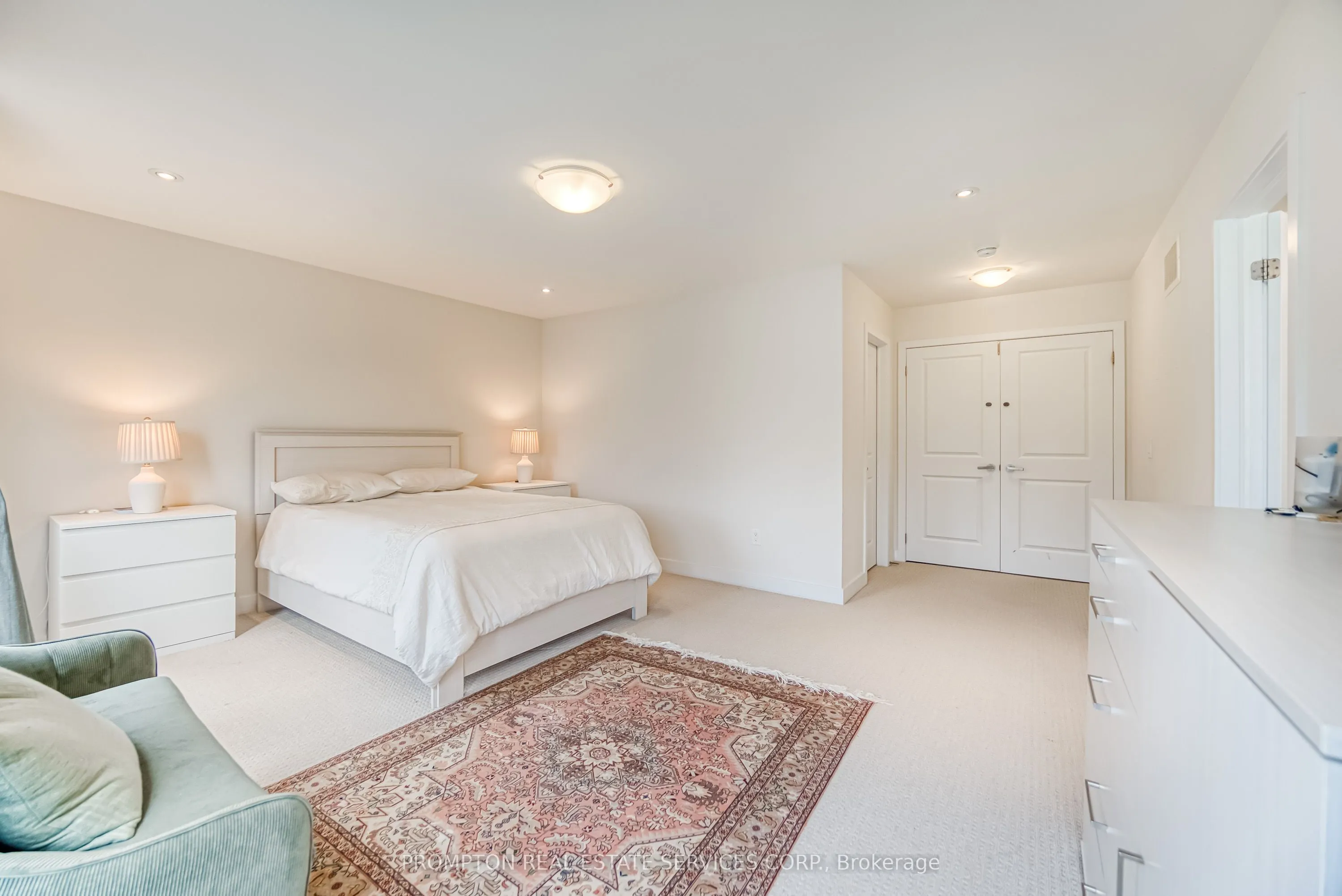 48 Helliwell Crescent