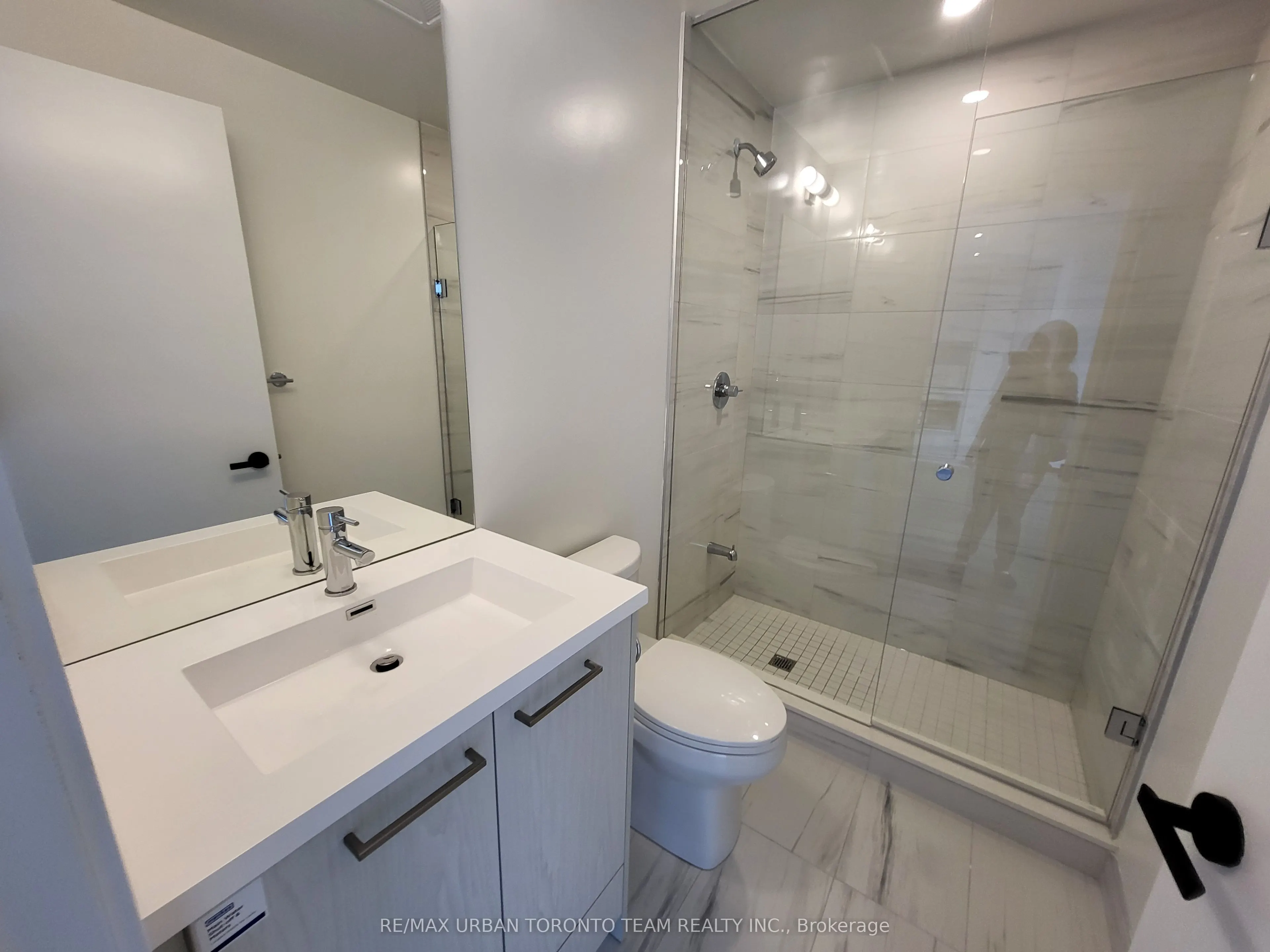 28 Interchange Way, #3905