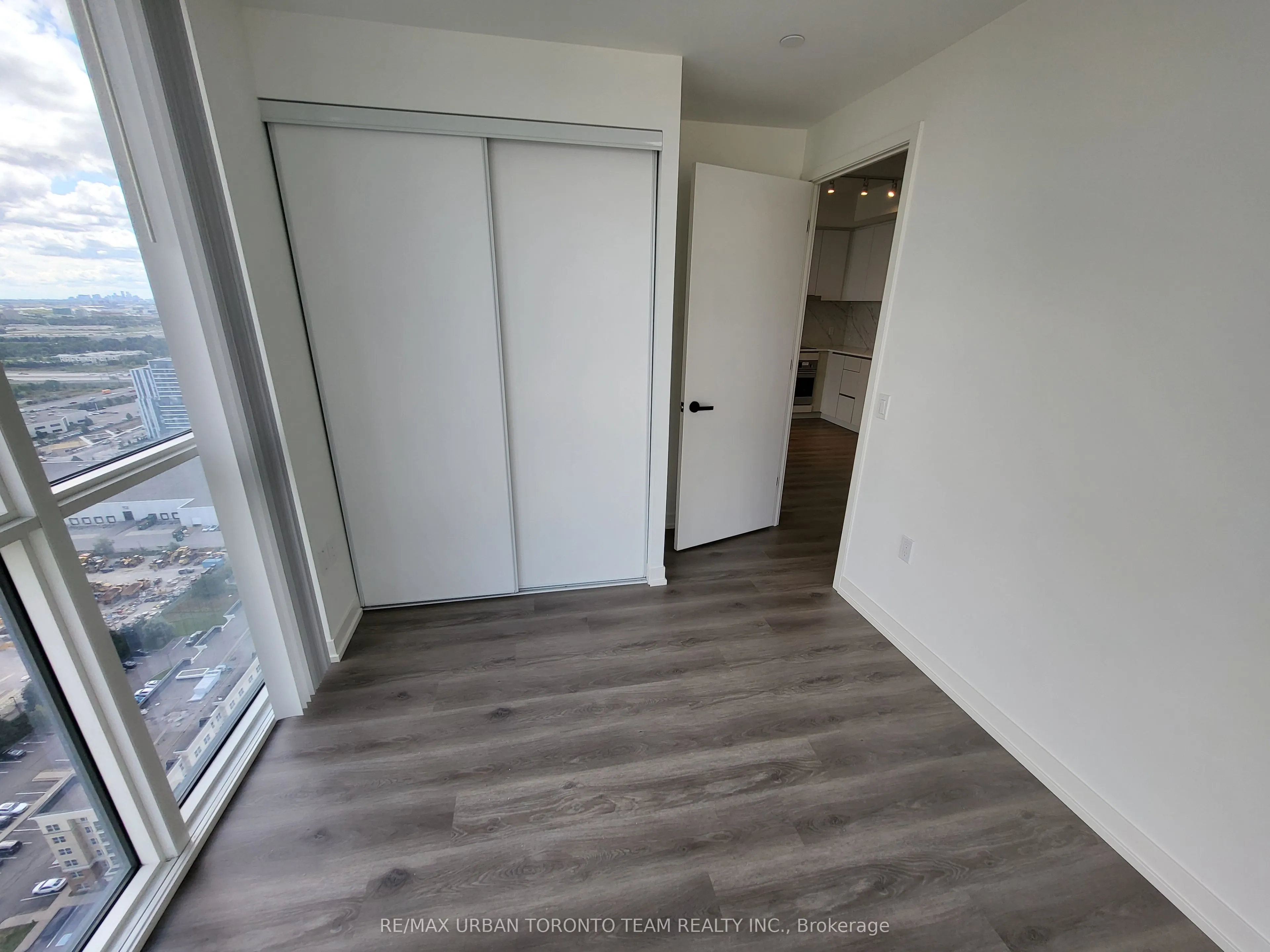 28 Interchange Way, #3905