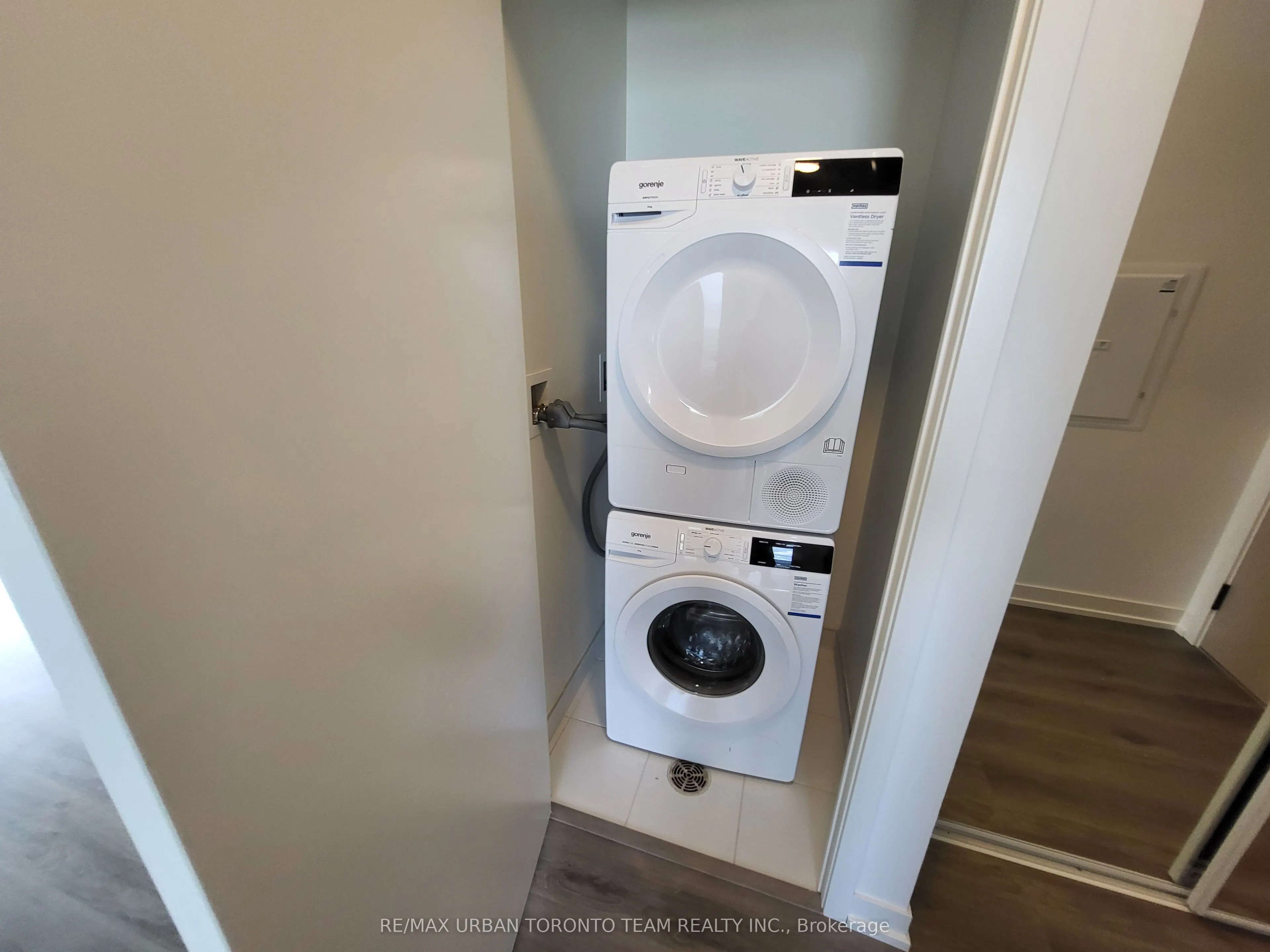 28 Interchange Way, #3905