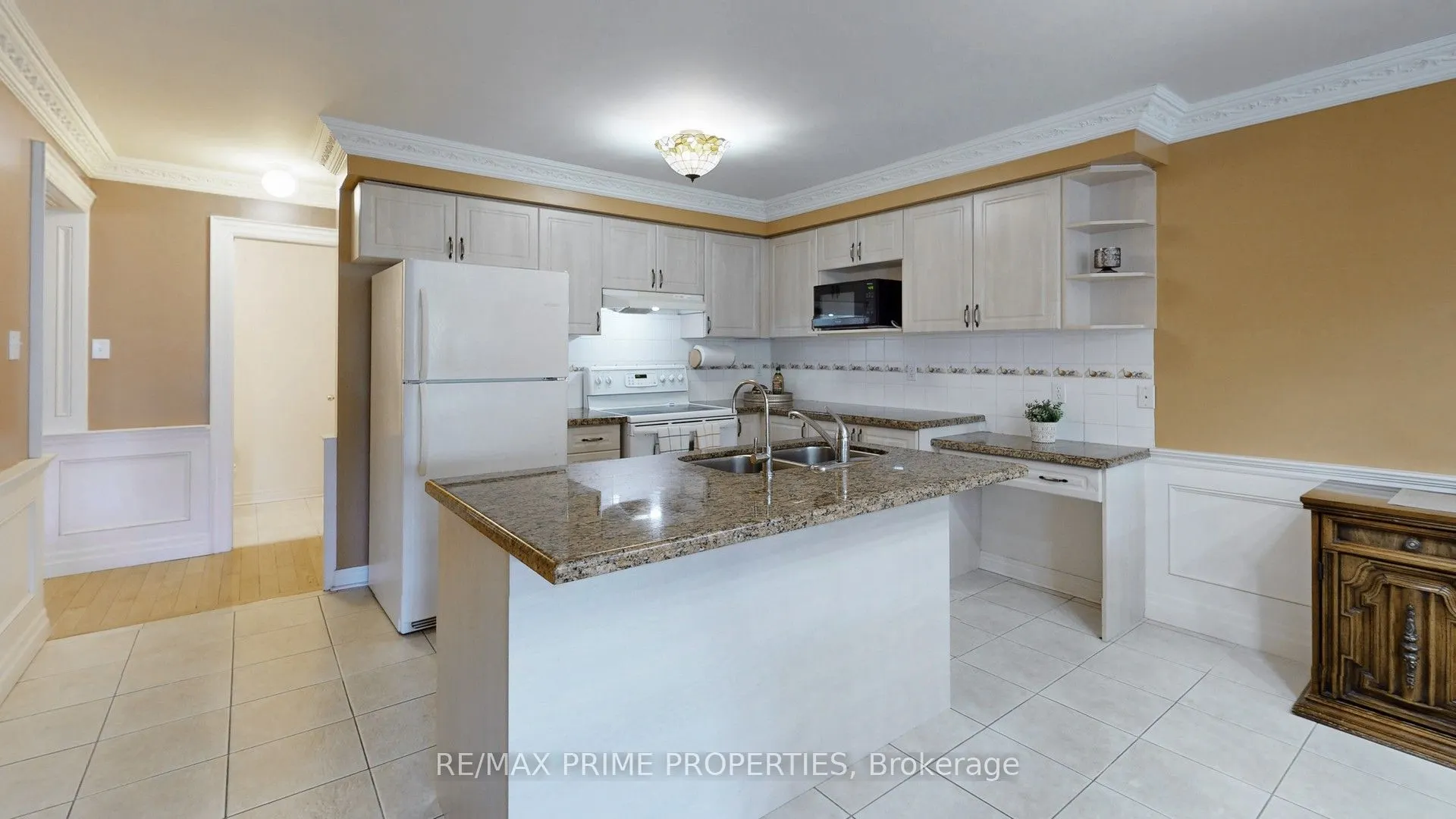 49 Rembrandt Drive
