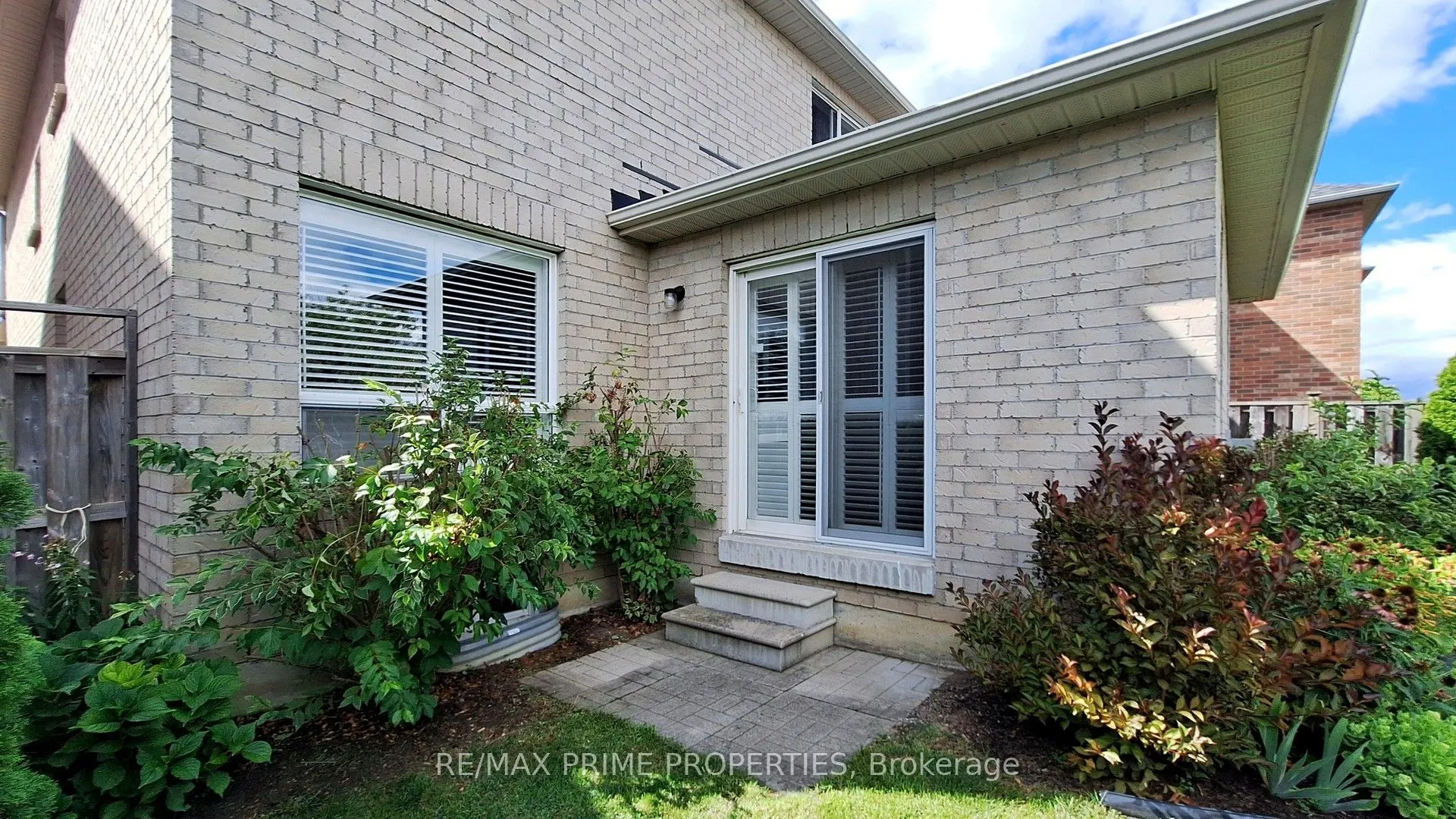 49 Rembrandt Drive
