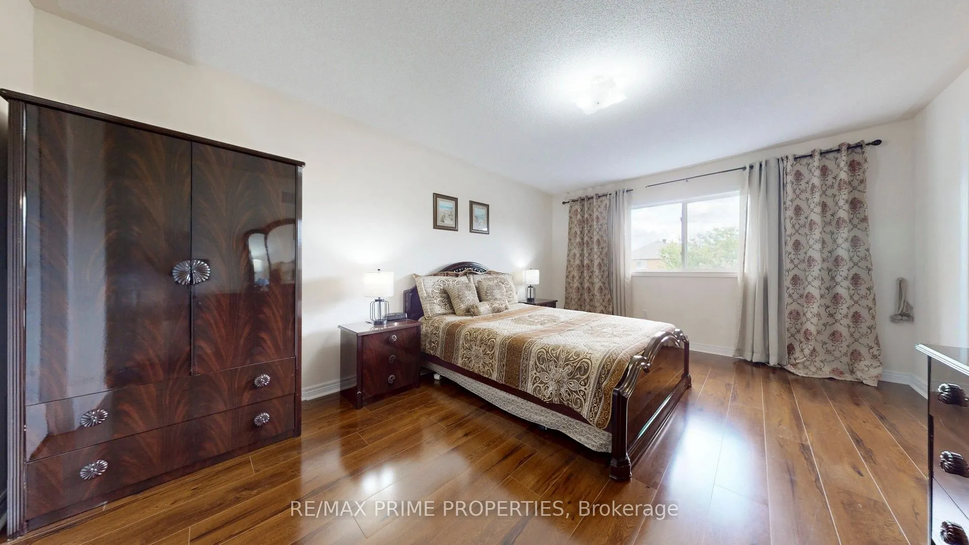 49 Rembrandt Drive