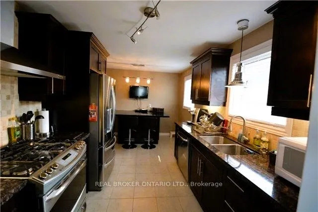 710 Sunnypoint Drive, #Main Fl