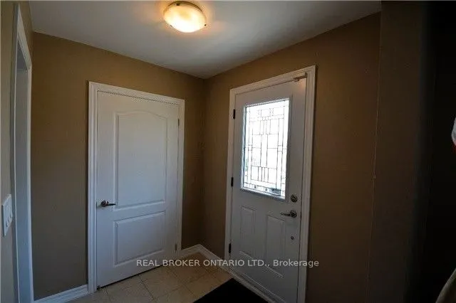 710 Sunnypoint Drive, #Main Fl