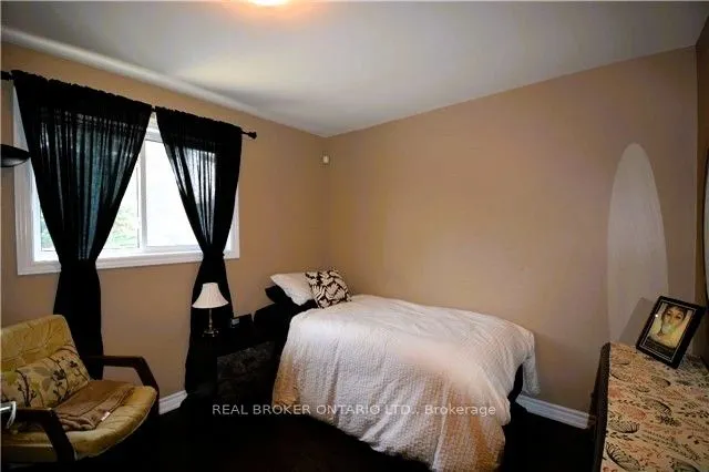 710 Sunnypoint Drive, #Main Fl