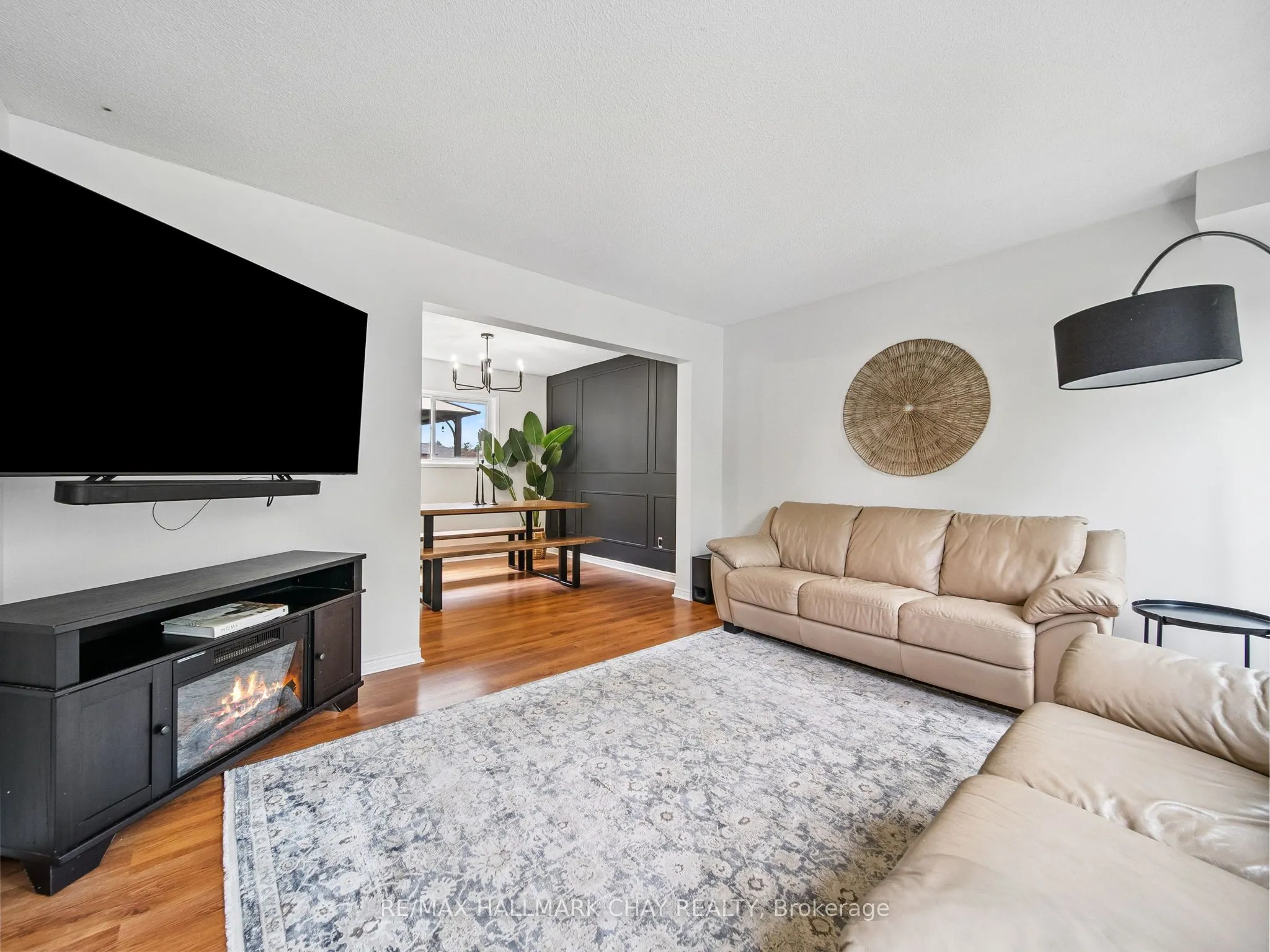 8 Darren Drive