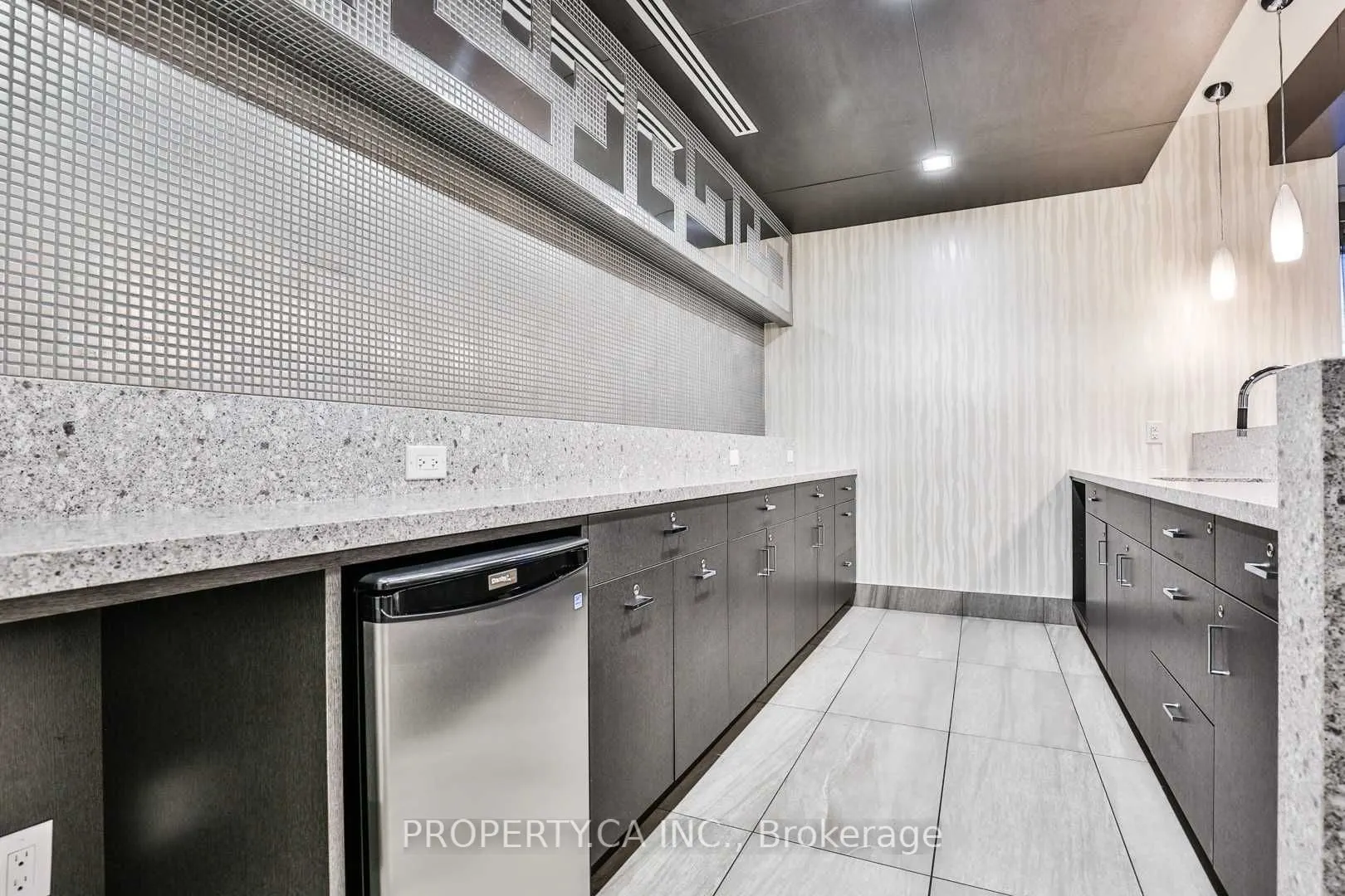 3700 Hwy 7, #2206