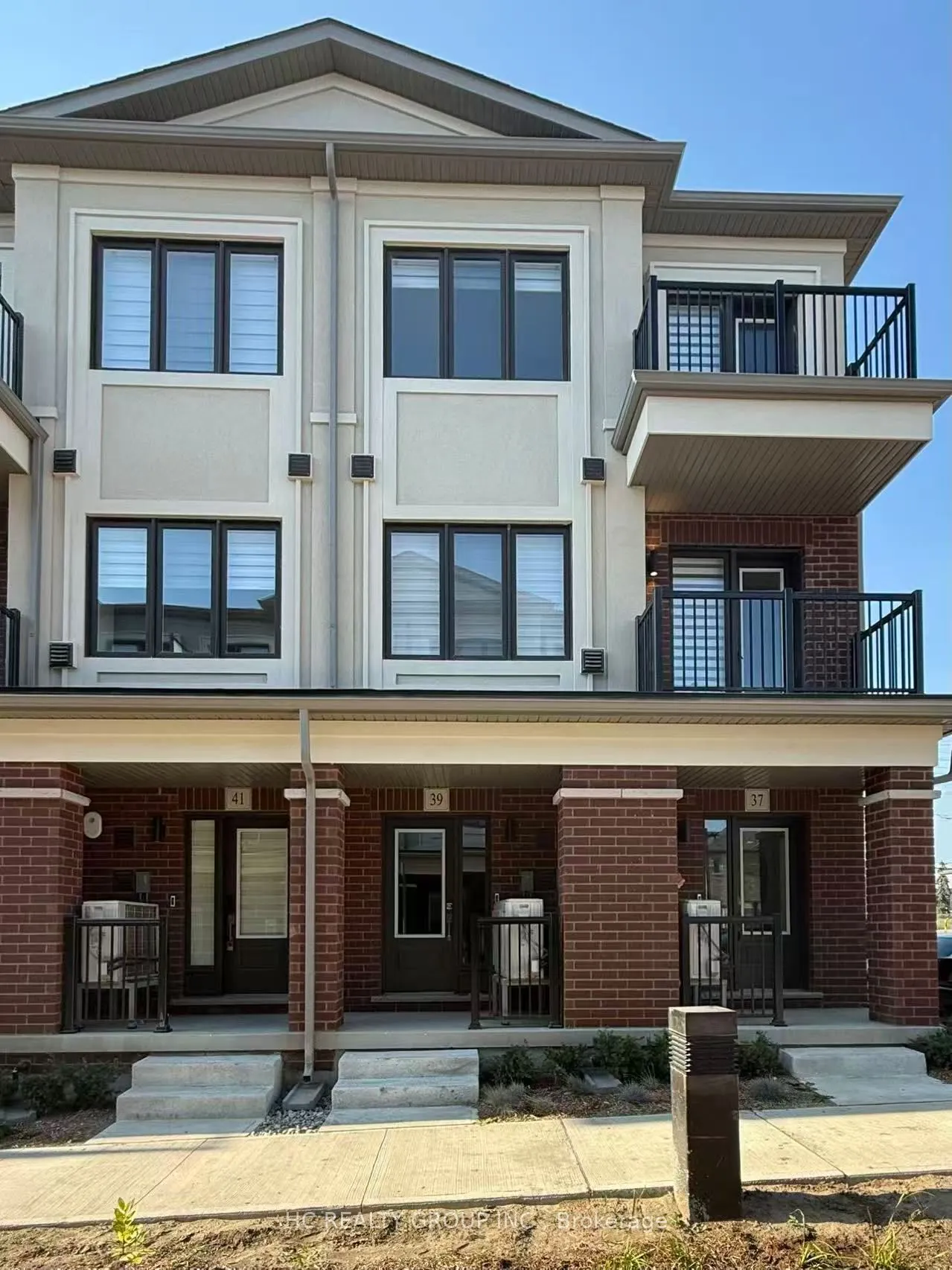39 Matawin Lane, #39
