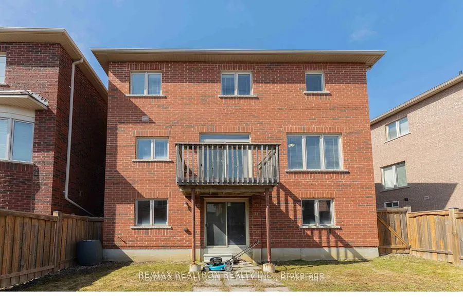 19 Cecil Crescent
