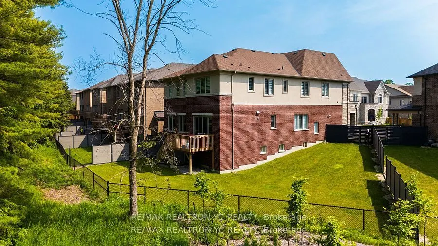 216 Sikura Circle