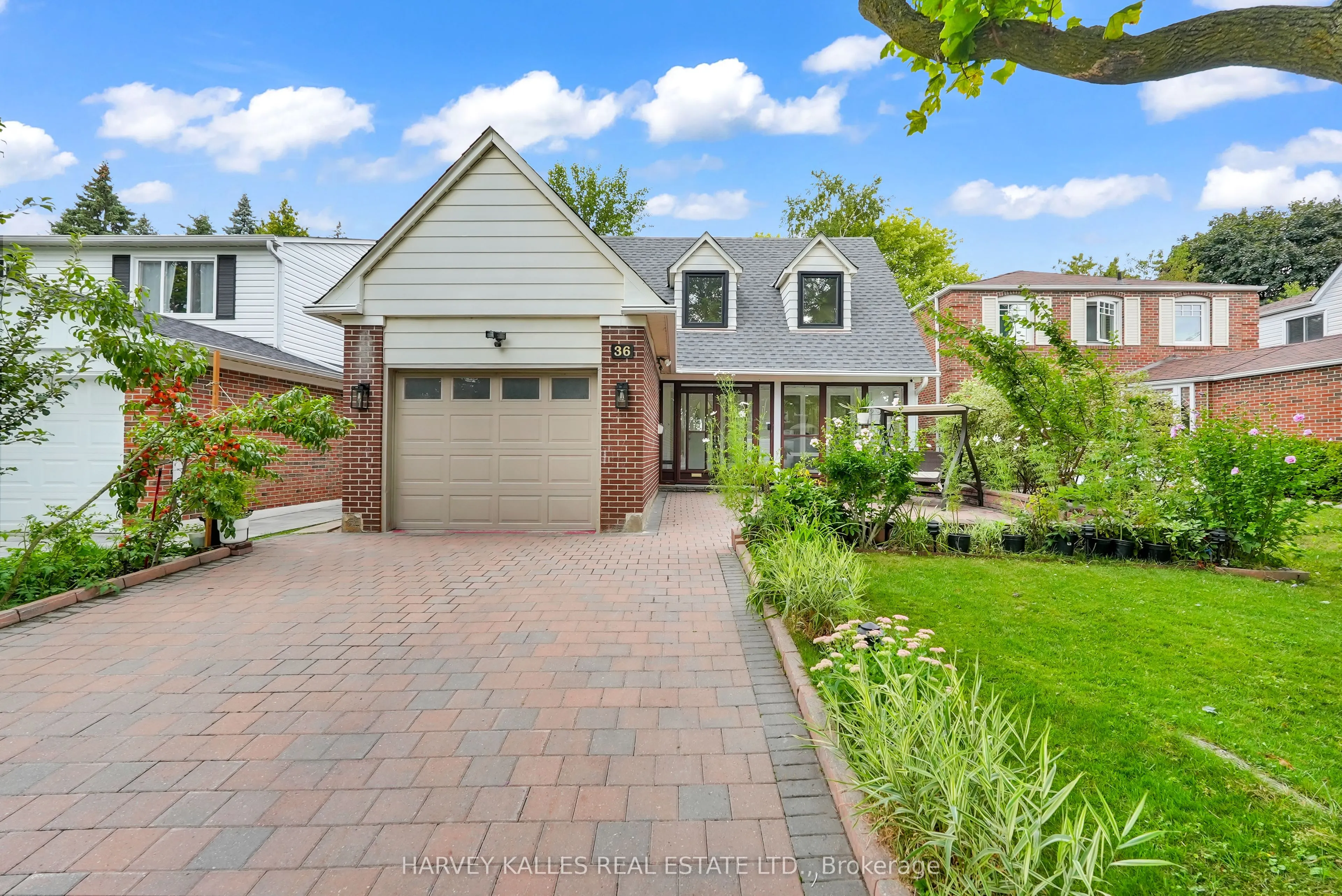 36 Aberfeldy Crescent